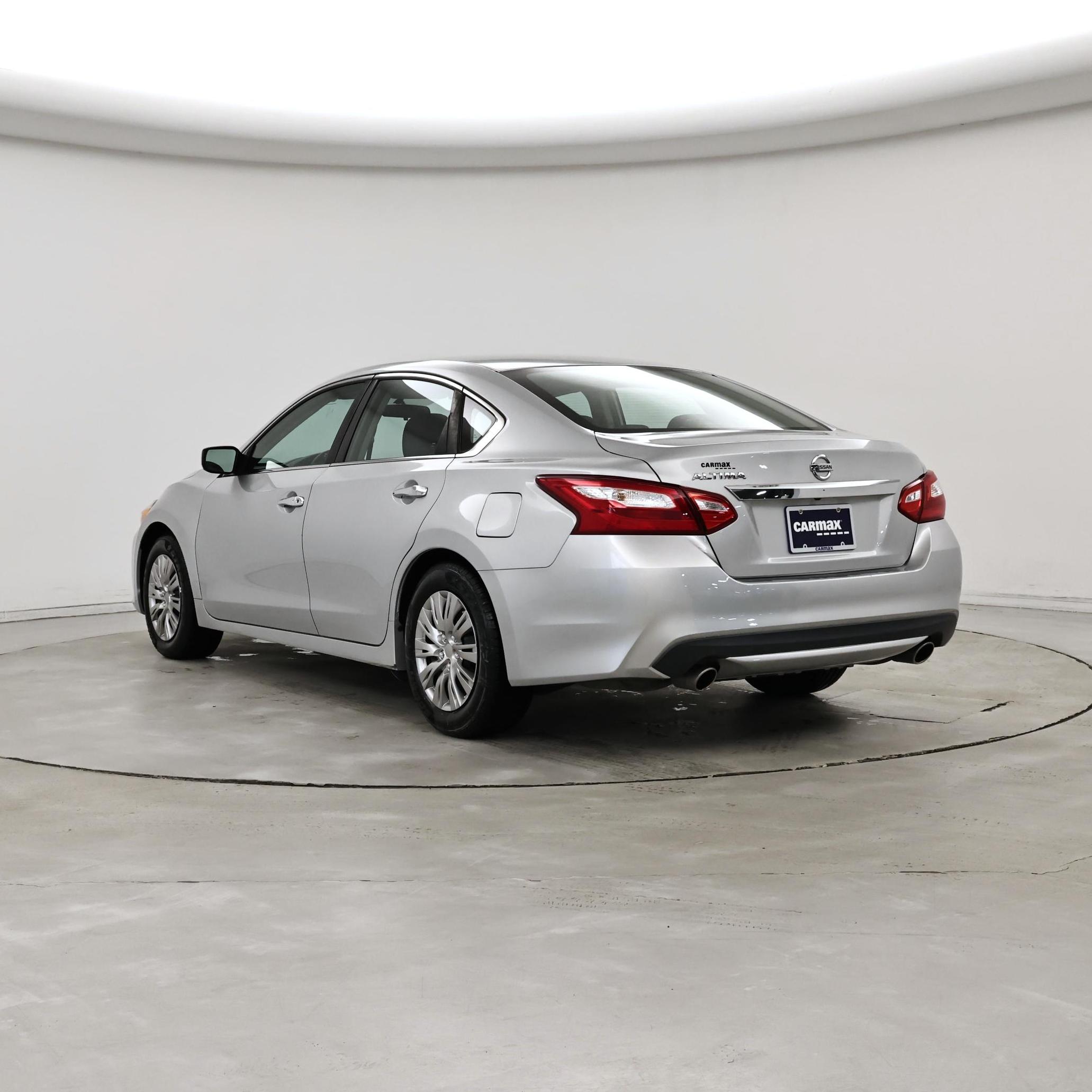 Thumbnail: 2017 Nissan Altima - 2