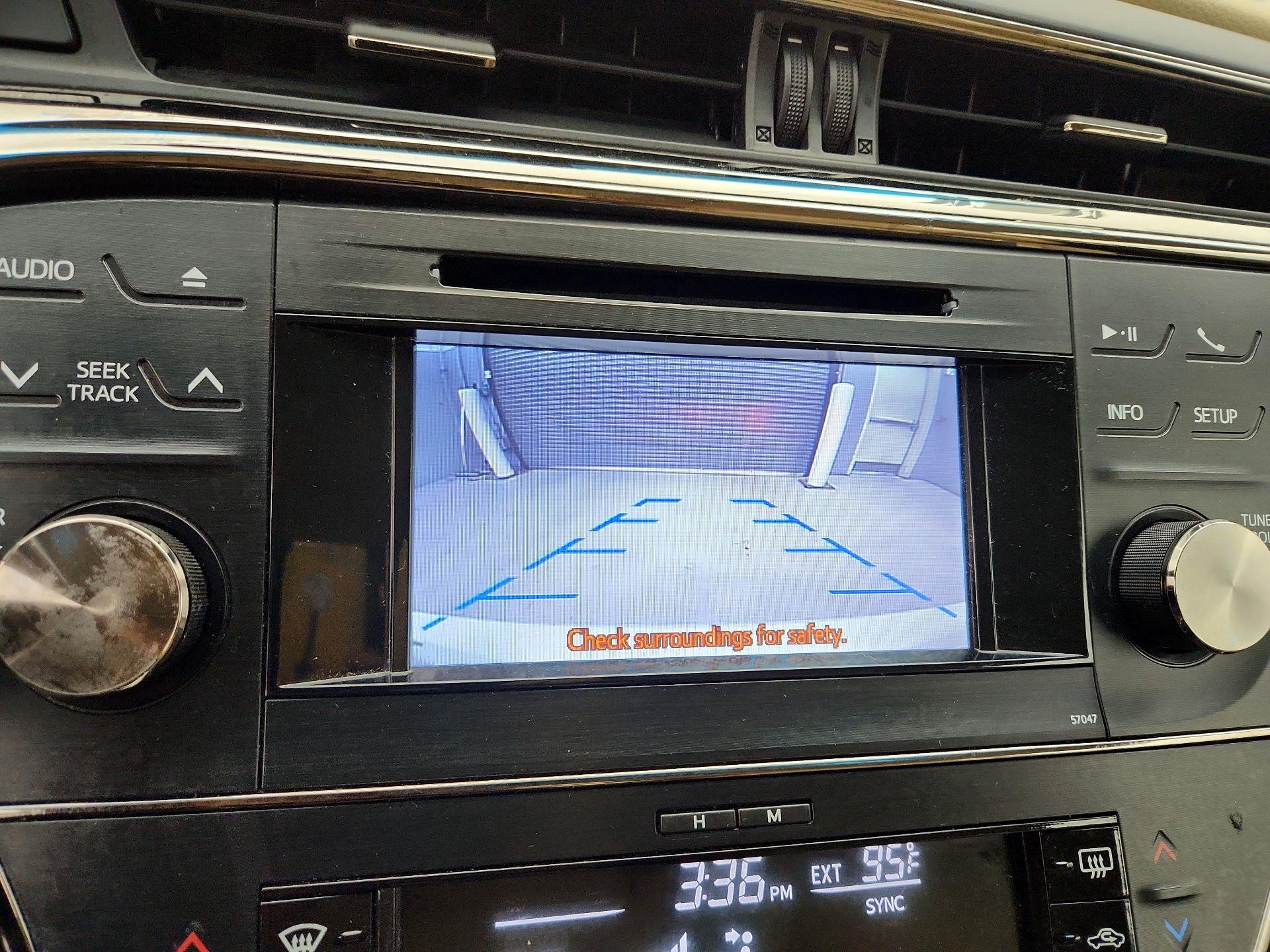 Thumbnail: 2013 Toyota Avalon - 14