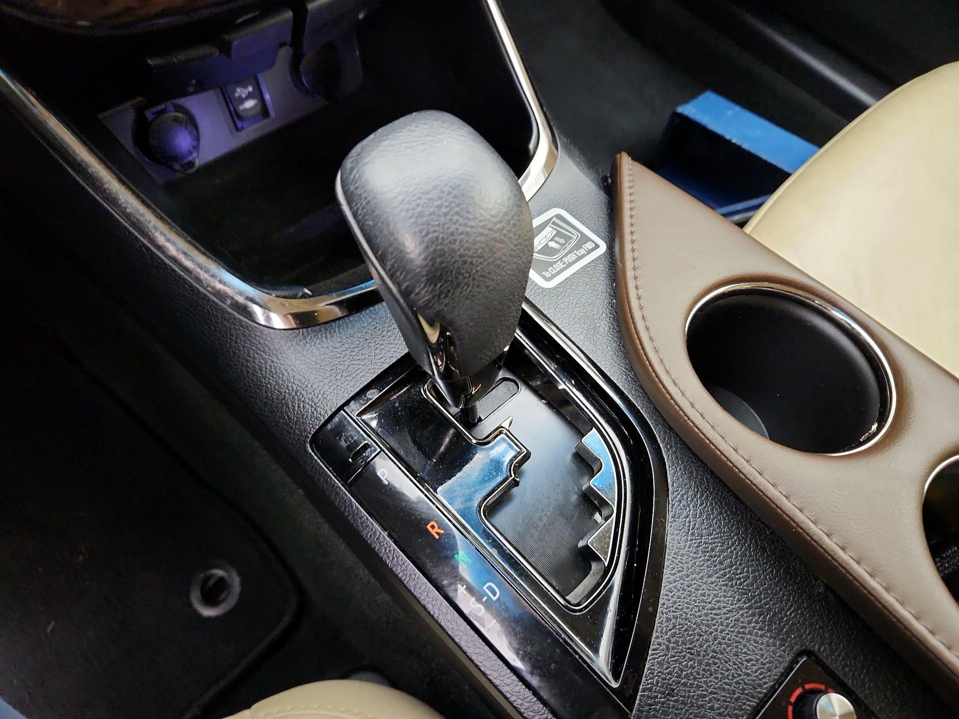 Thumbnail: 2013 Toyota Avalon - 17