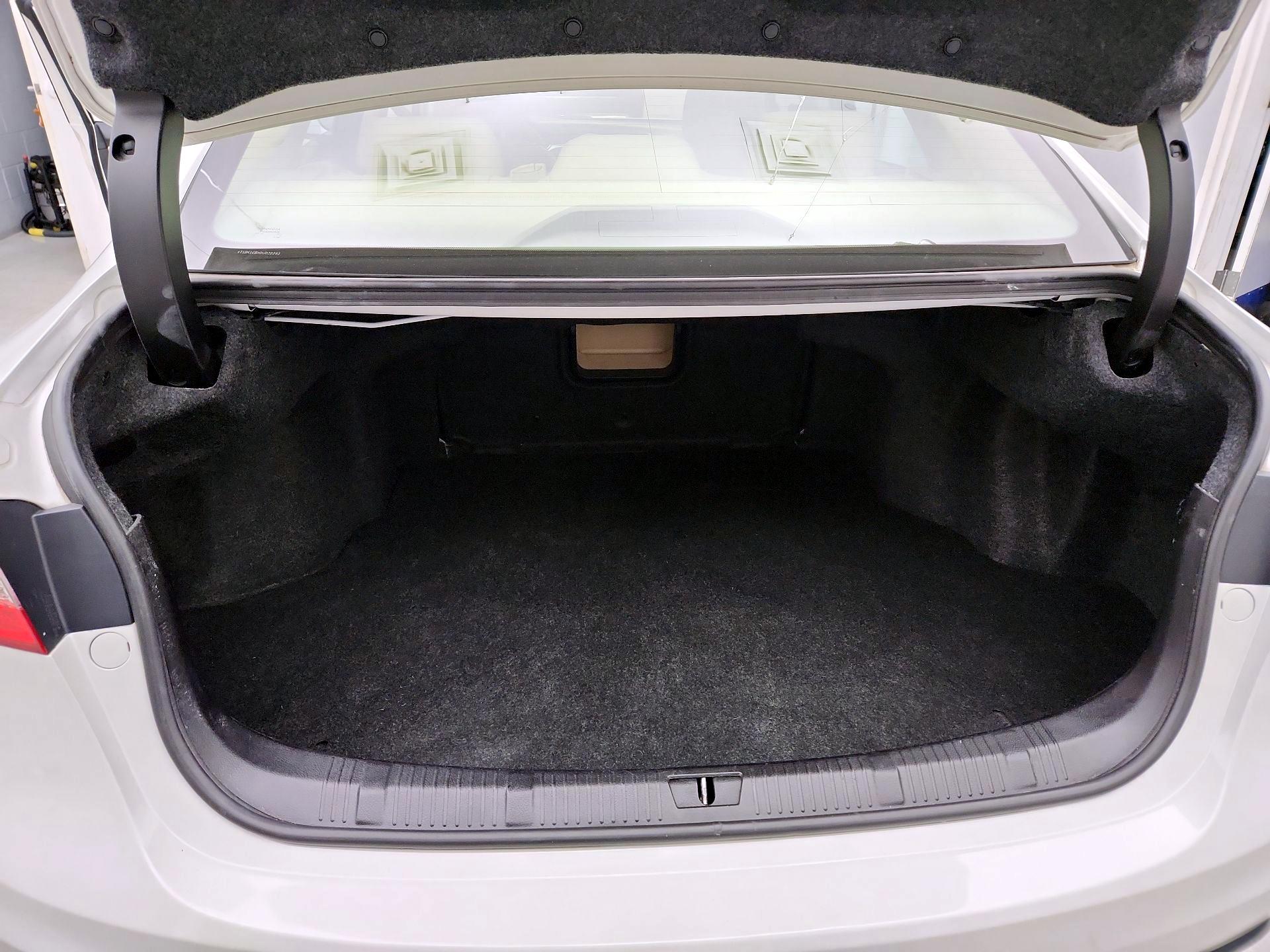 Thumbnail: 2013 Toyota Avalon - 20