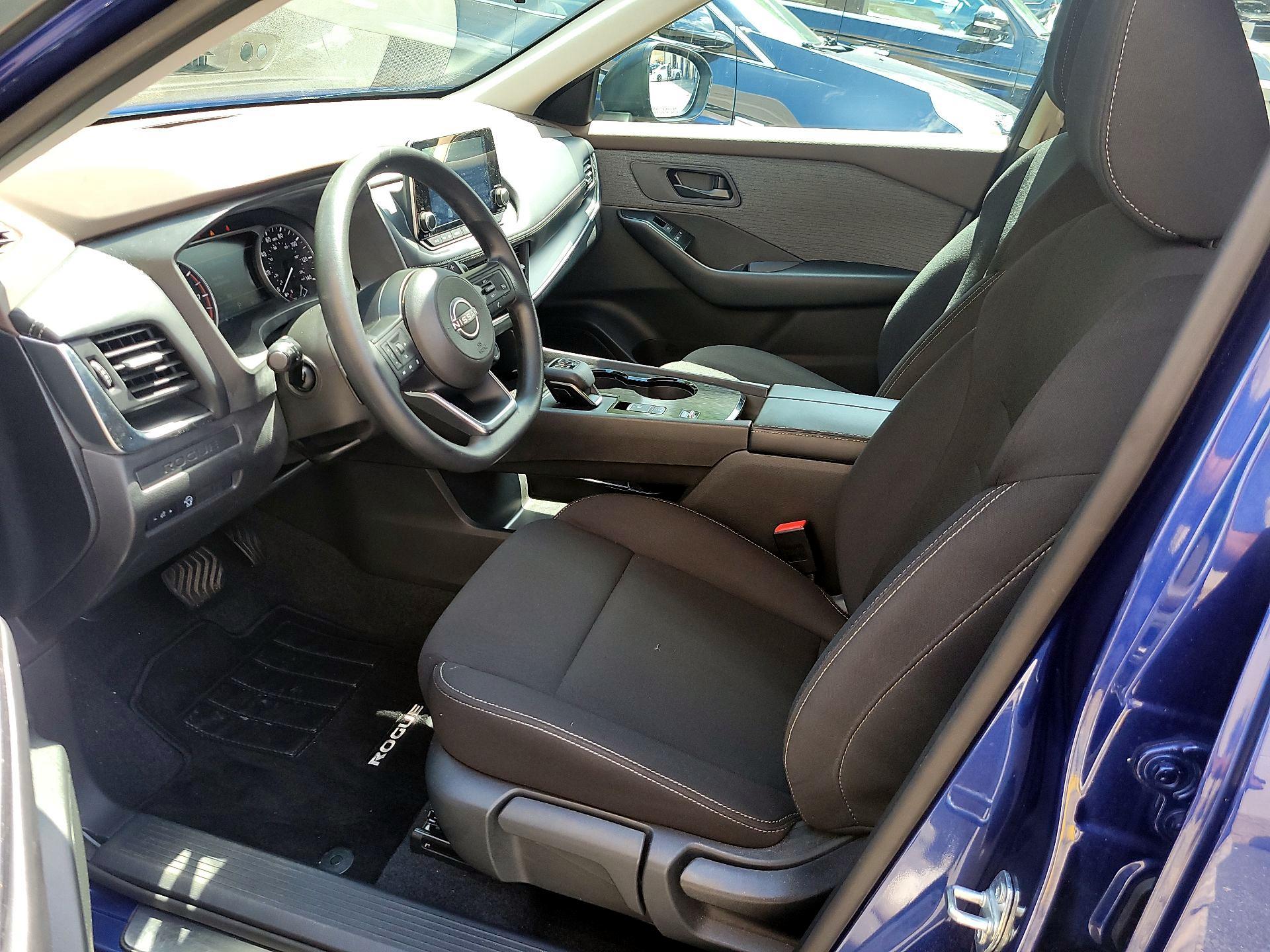 Thumbnail: 2023 Nissan Rogue - 9