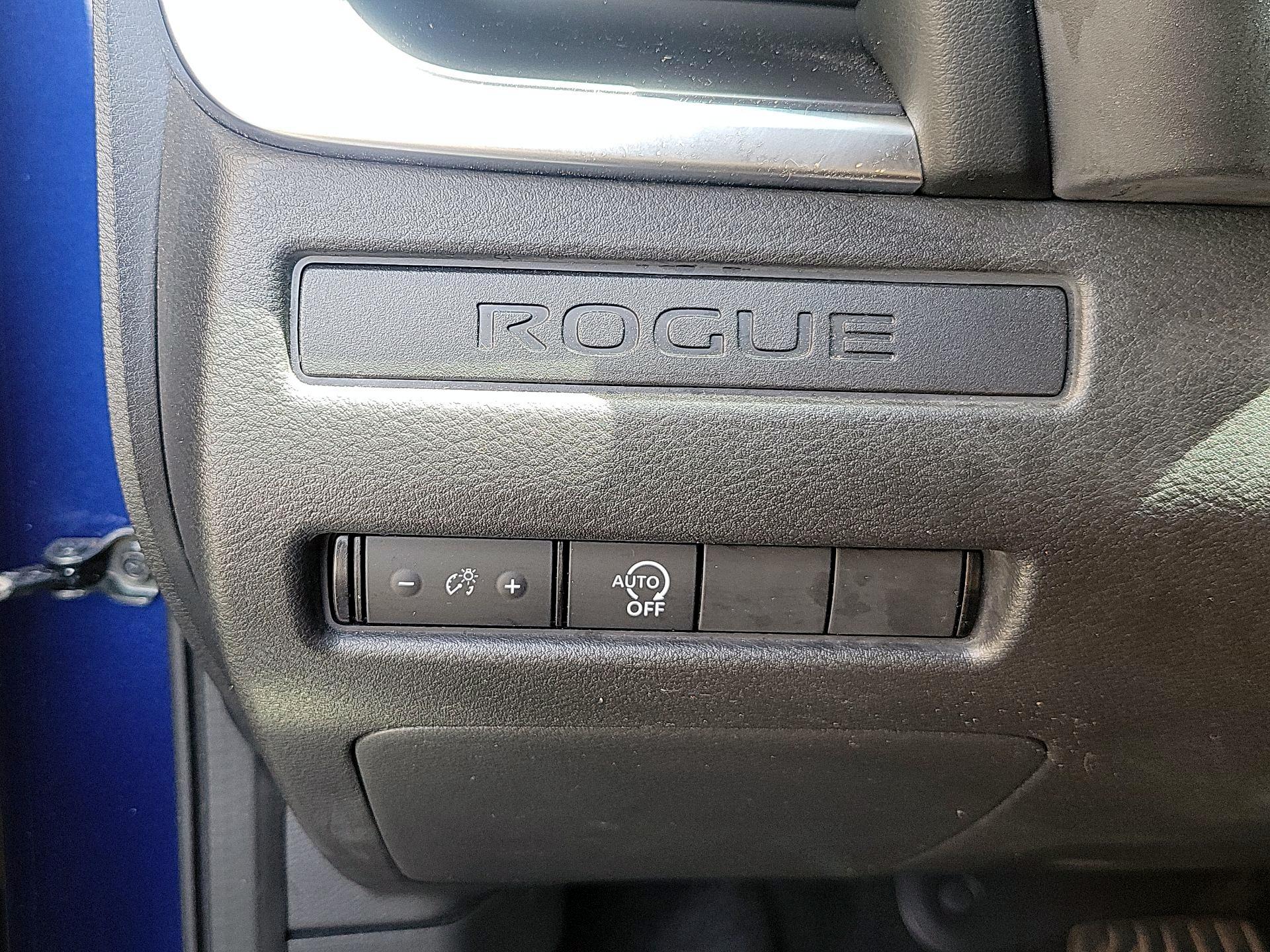 Thumbnail: 2023 Nissan Rogue - 11