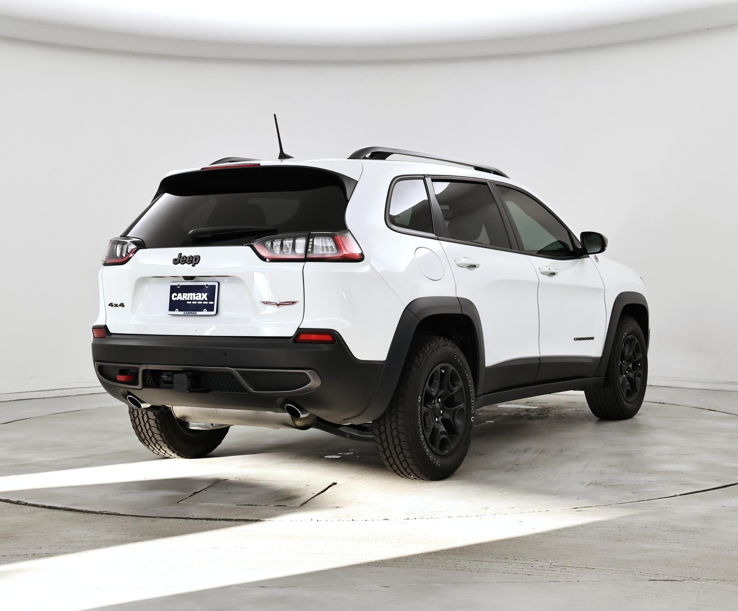 Thumbnail: 2019 Jeep Cherokee - 8