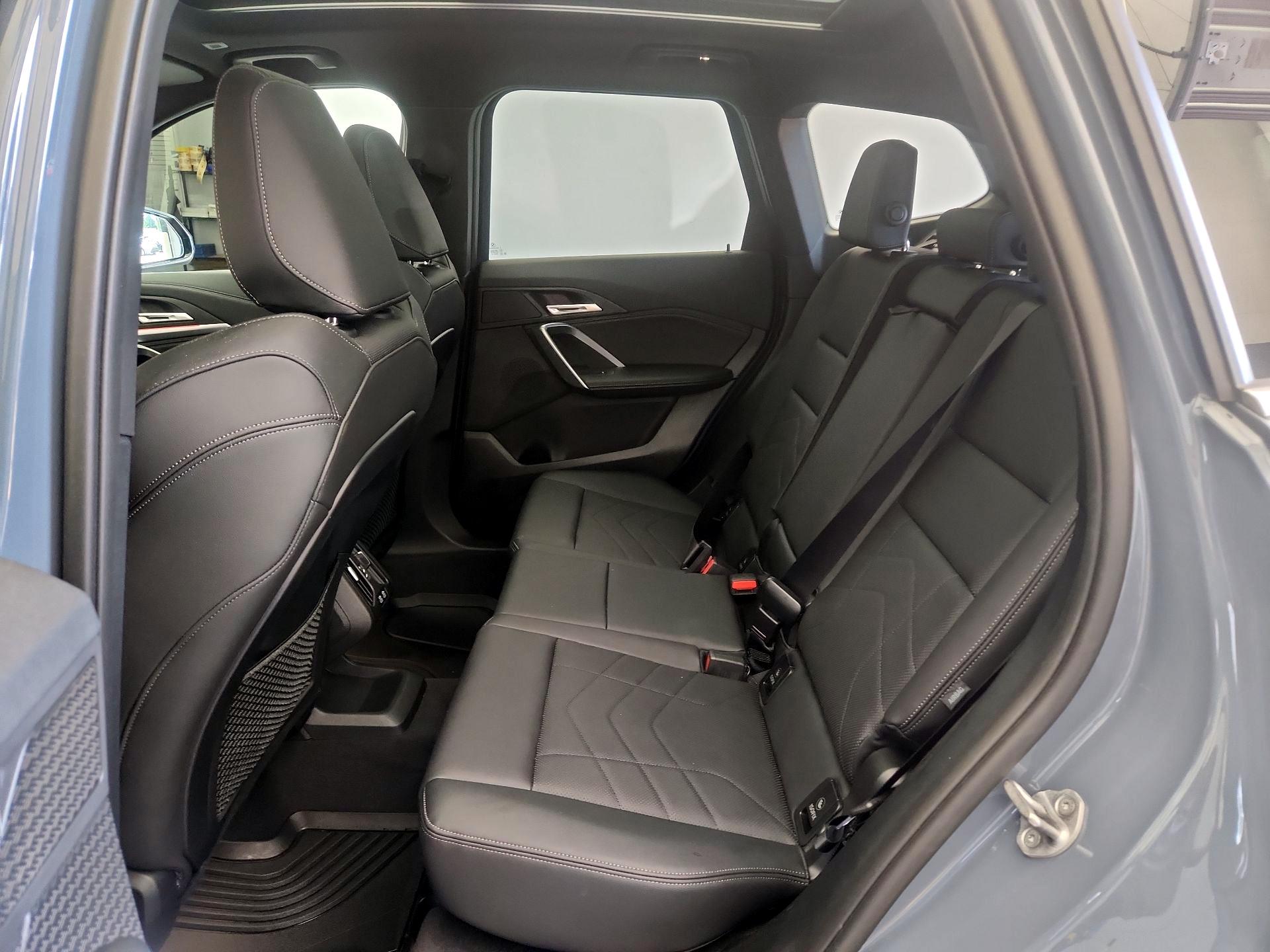 Thumbnail: 2023 BMW X1 - 20