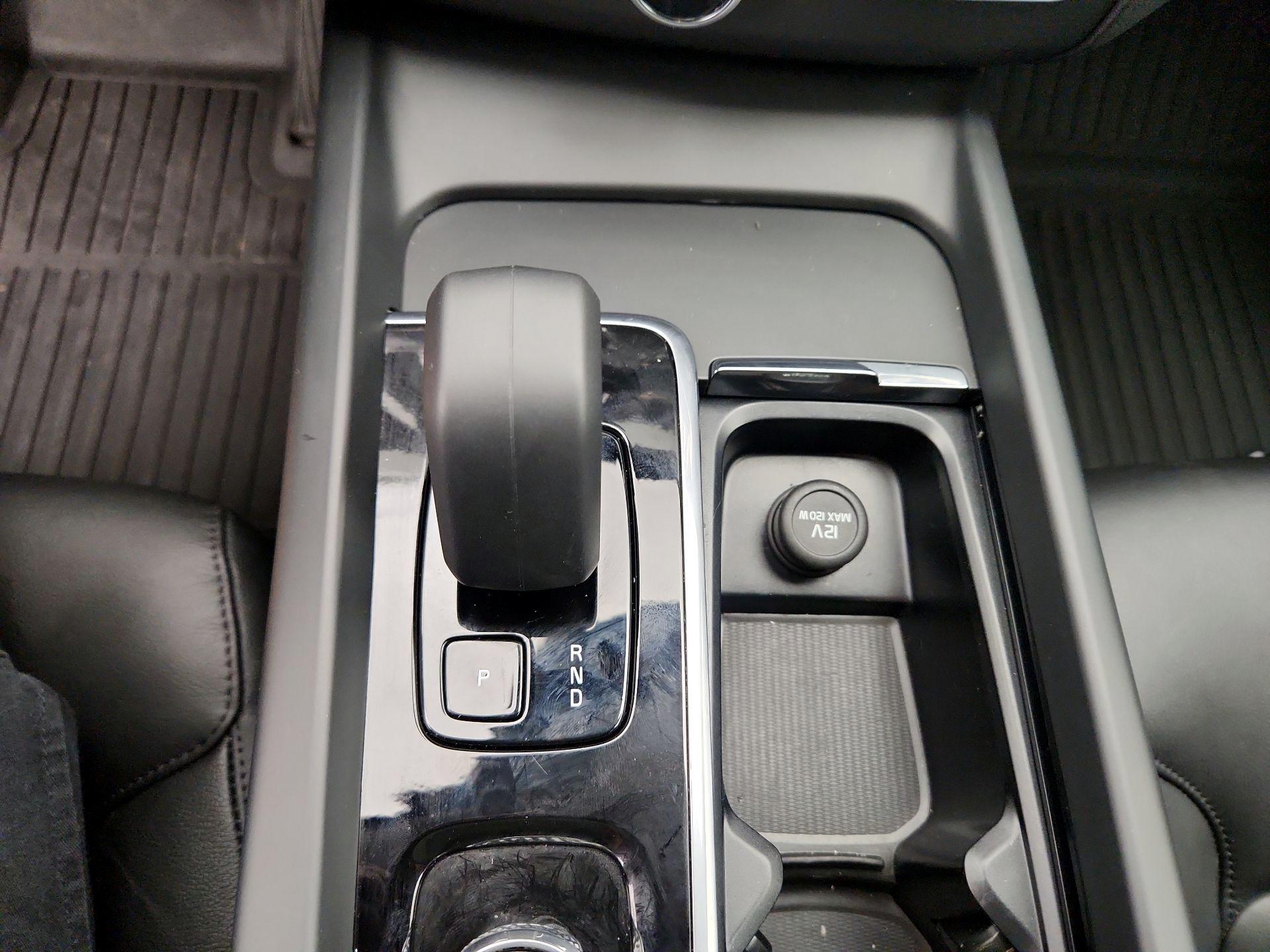 Thumbnail: 2023 Volvo XC60 - 17