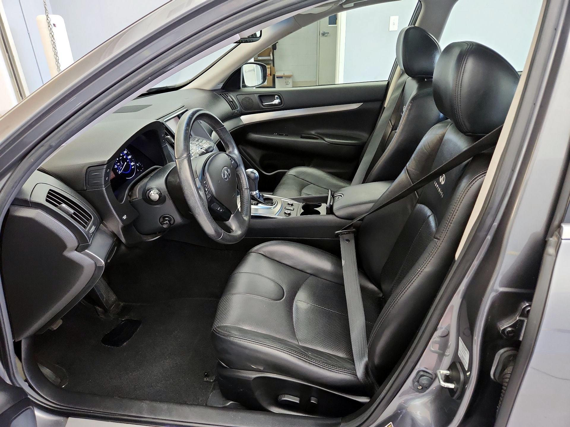 Thumbnail: 2013 INFINITI G37 - 11