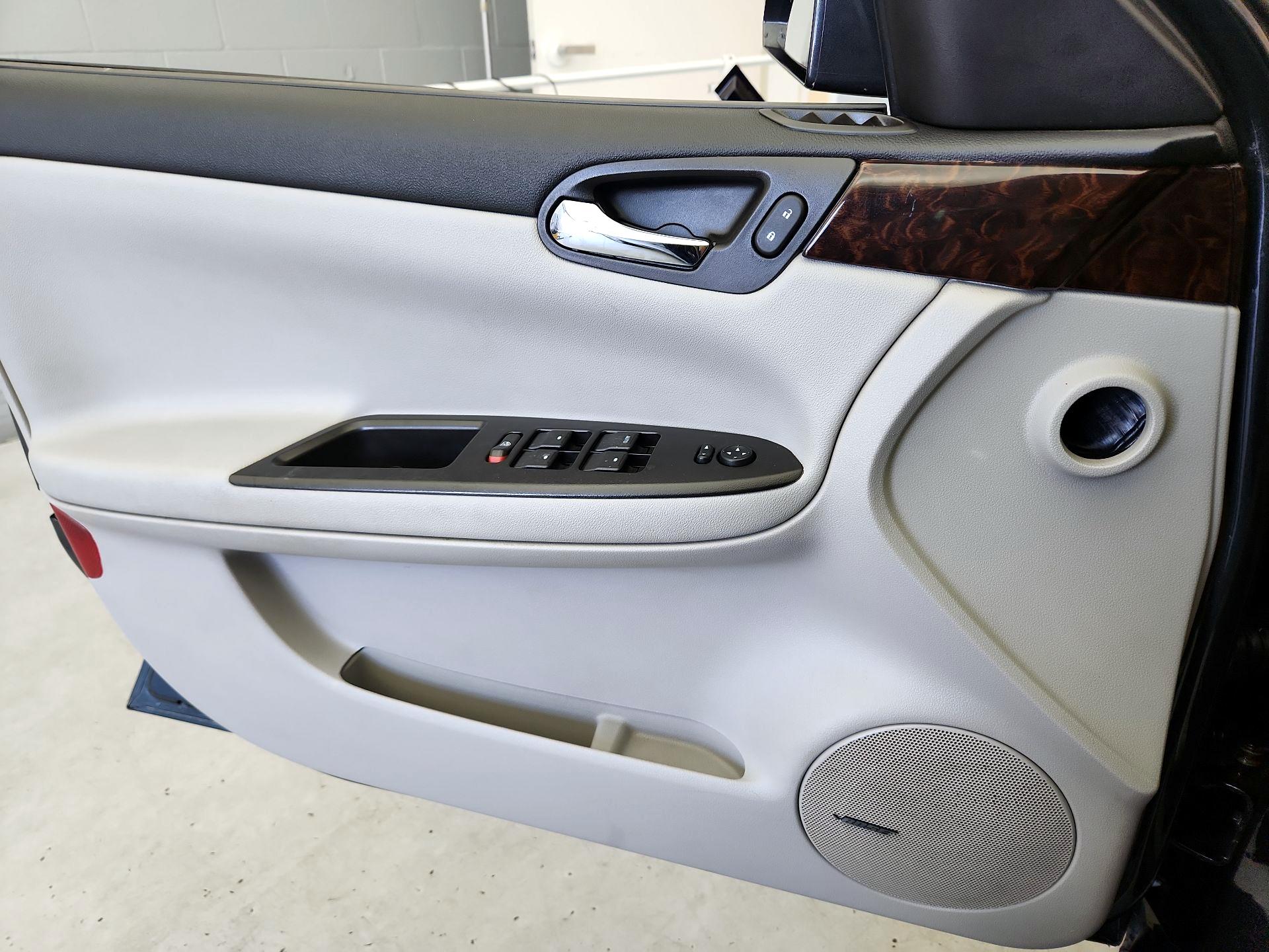 Thumbnail: 2015 Chevrolet Impala - 12