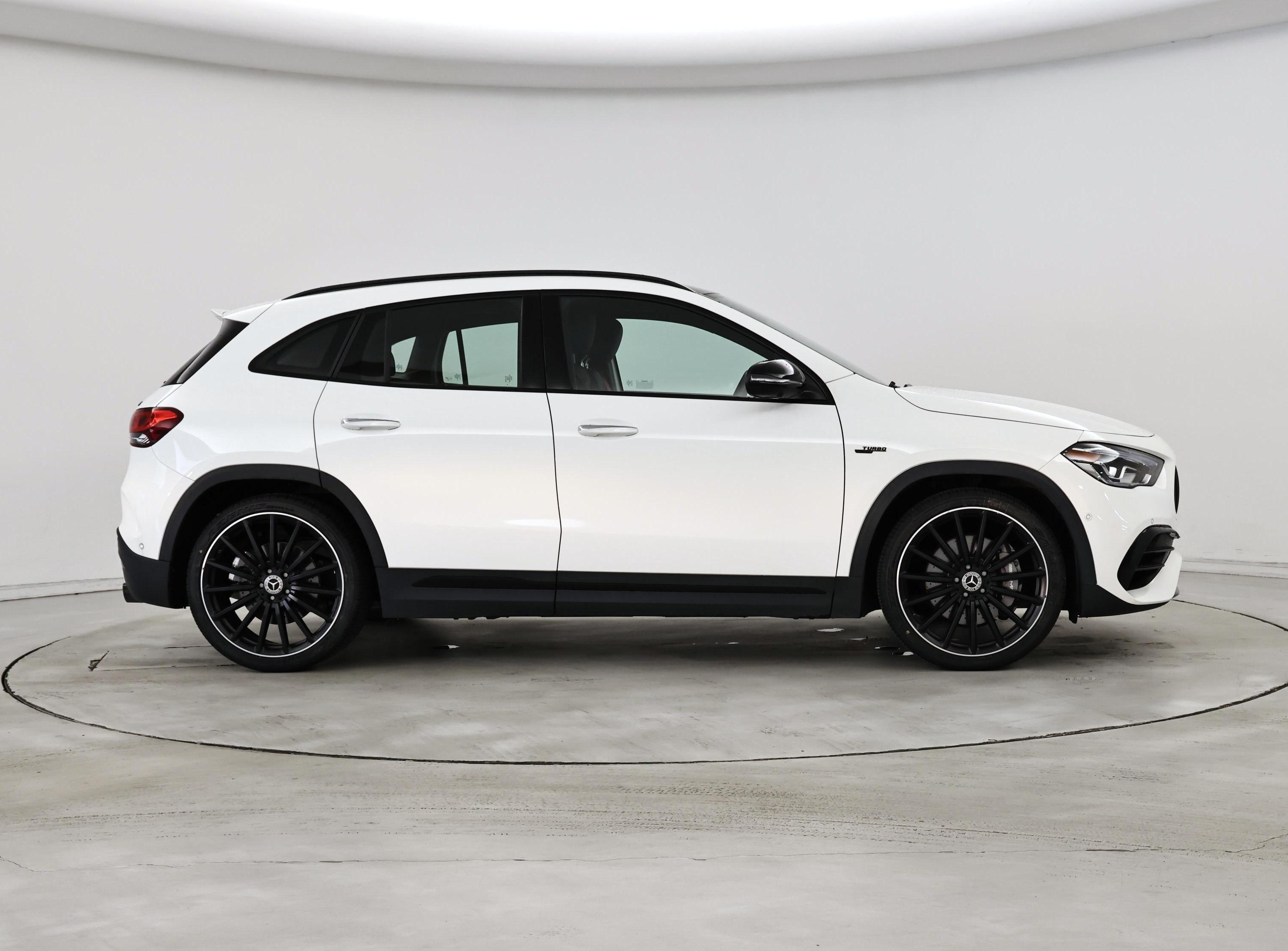 Thumbnail: 2023 Mercedes-Benz GLA - 7