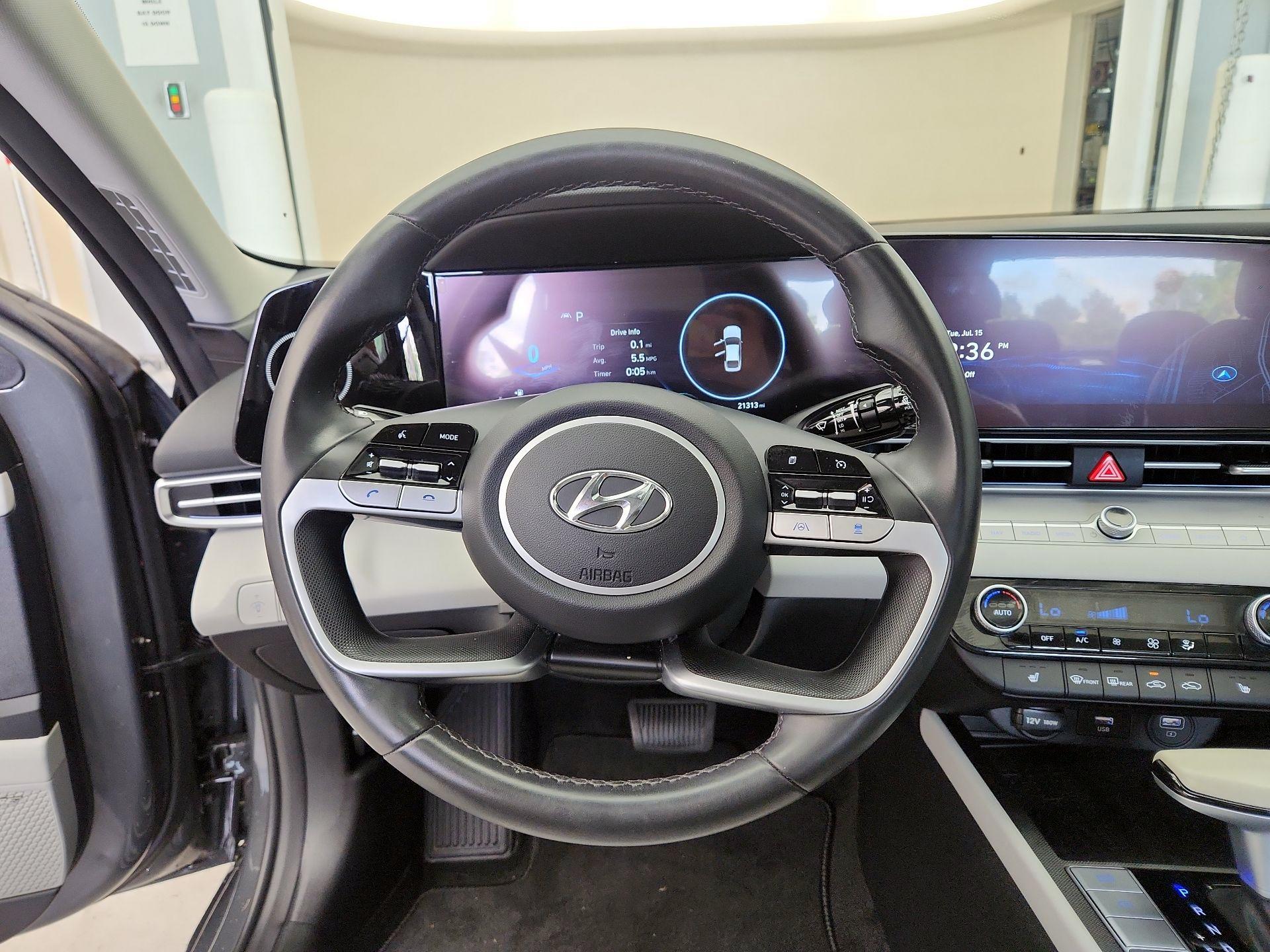 Thumbnail: 2023 Hyundai Elantra - 10