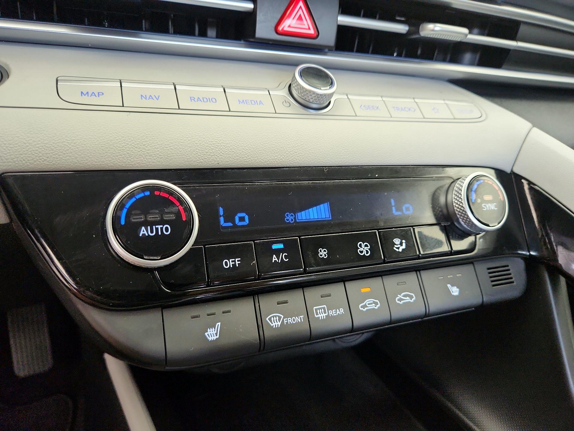 Thumbnail: 2023 Hyundai Elantra - 16