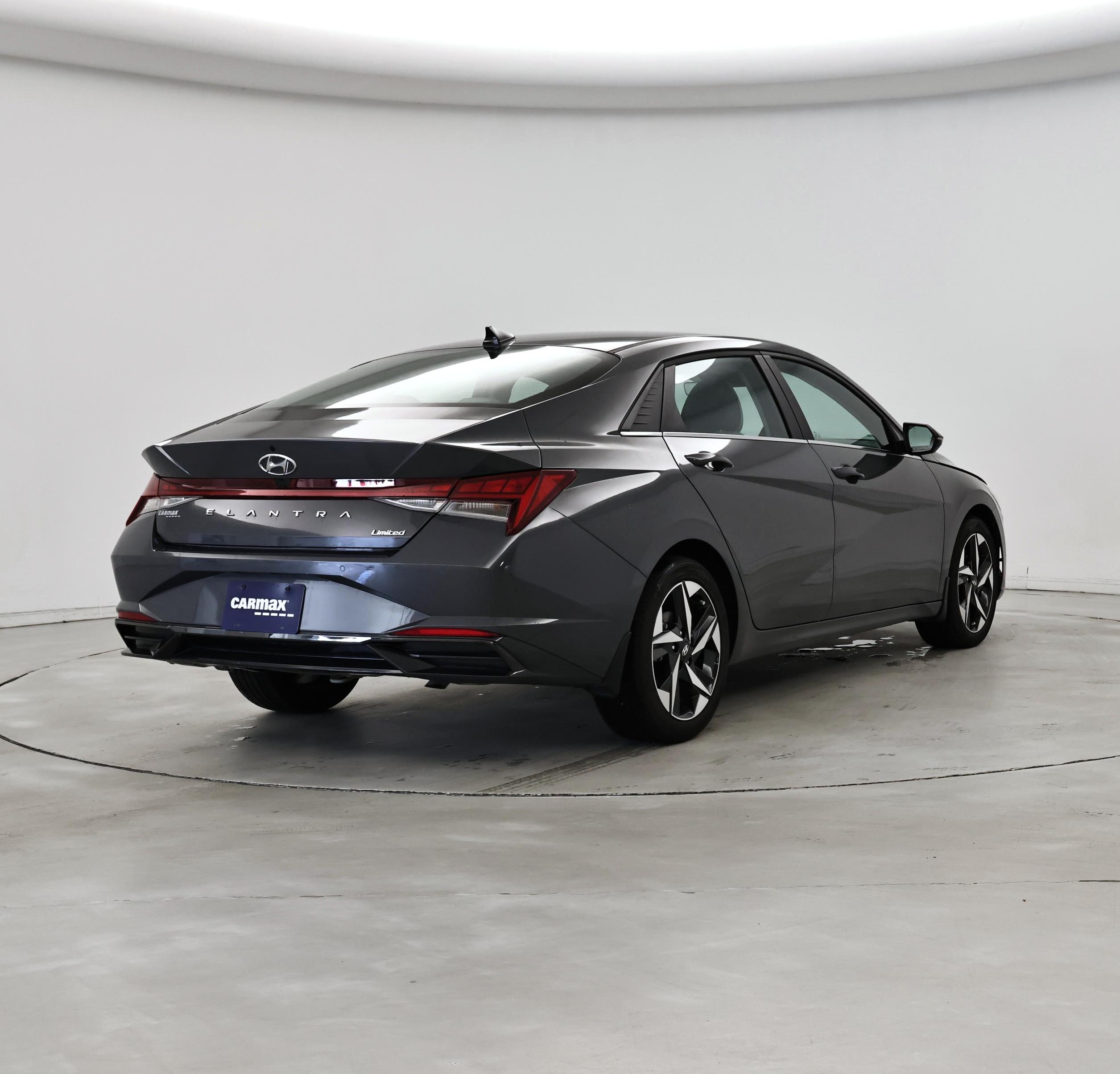 Thumbnail: 2023 Hyundai Elantra - 8