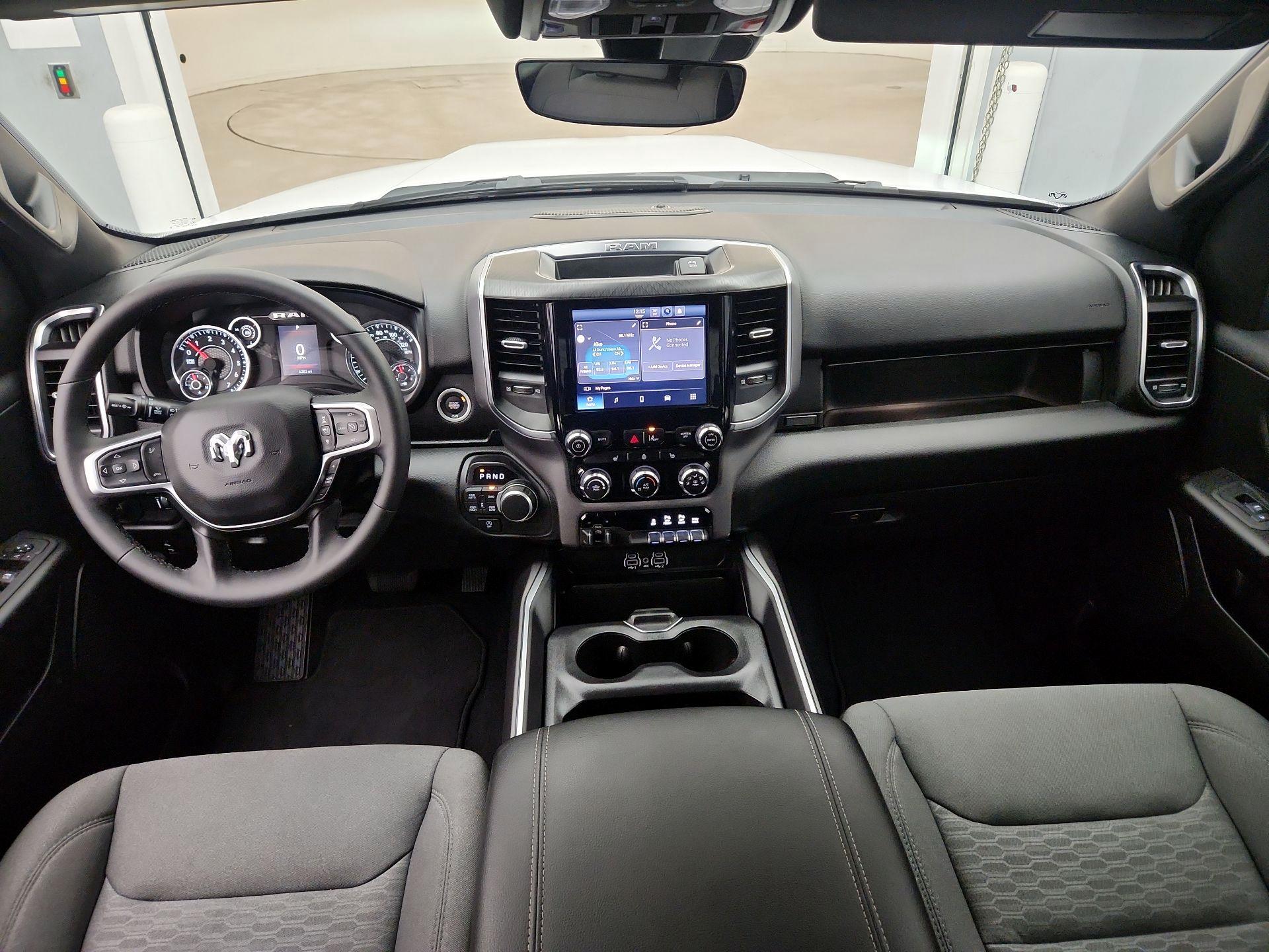 Thumbnail: 2025 RAM 1500 - 9