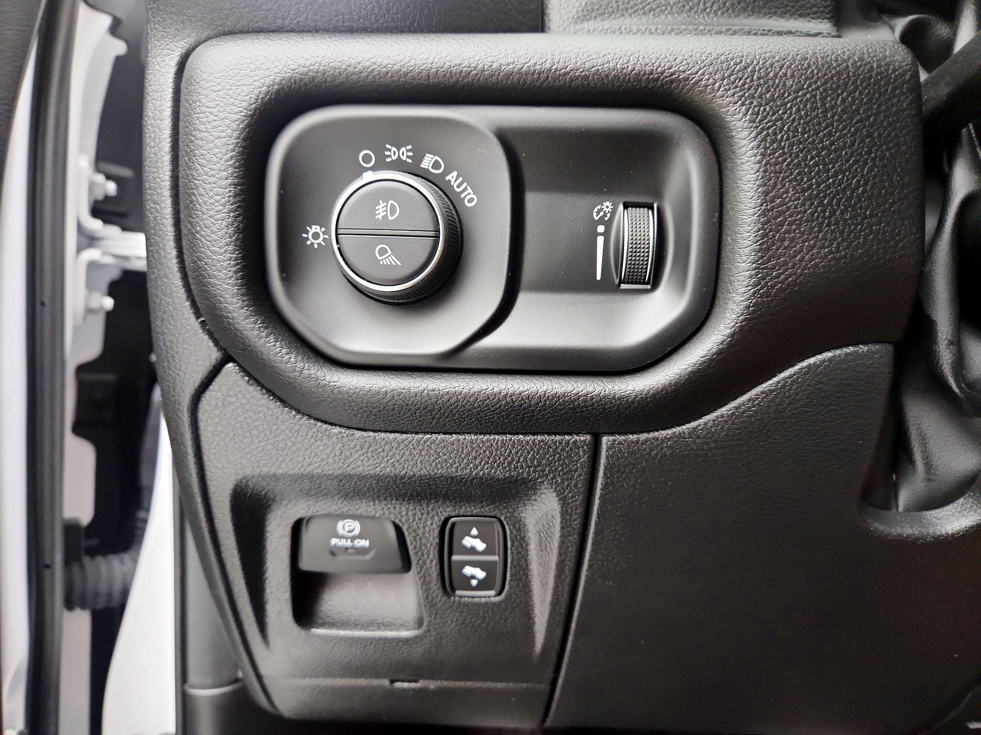 Thumbnail: 2025 RAM 1500 - 13
