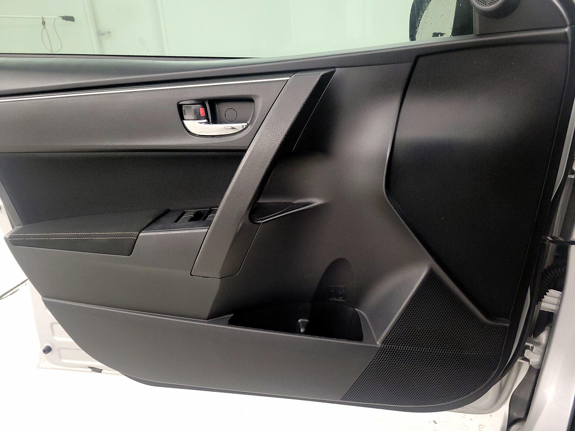 Thumbnail: 2019 Toyota Corolla - 10