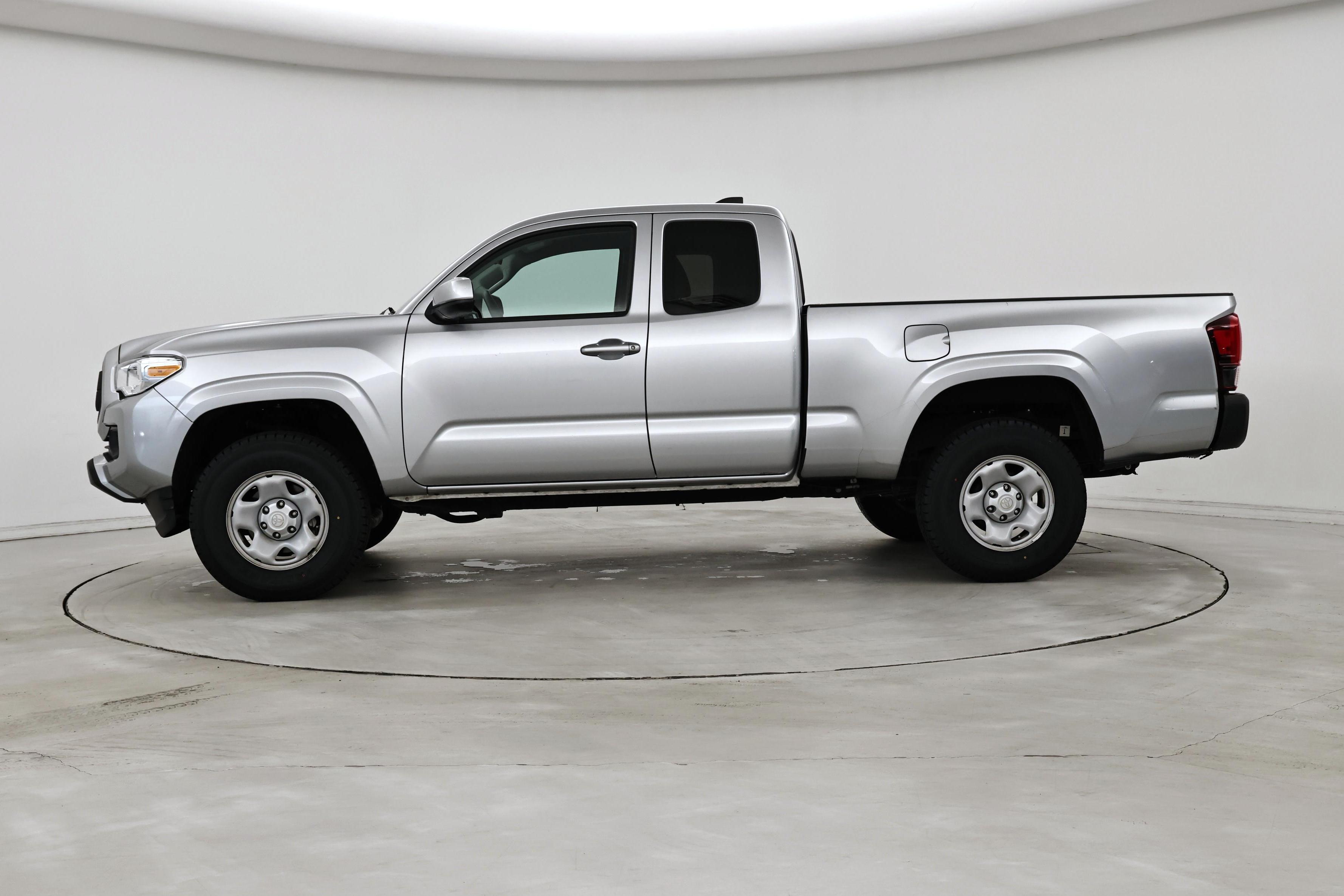 Thumbnail: 2022 Toyota Tacoma - 3