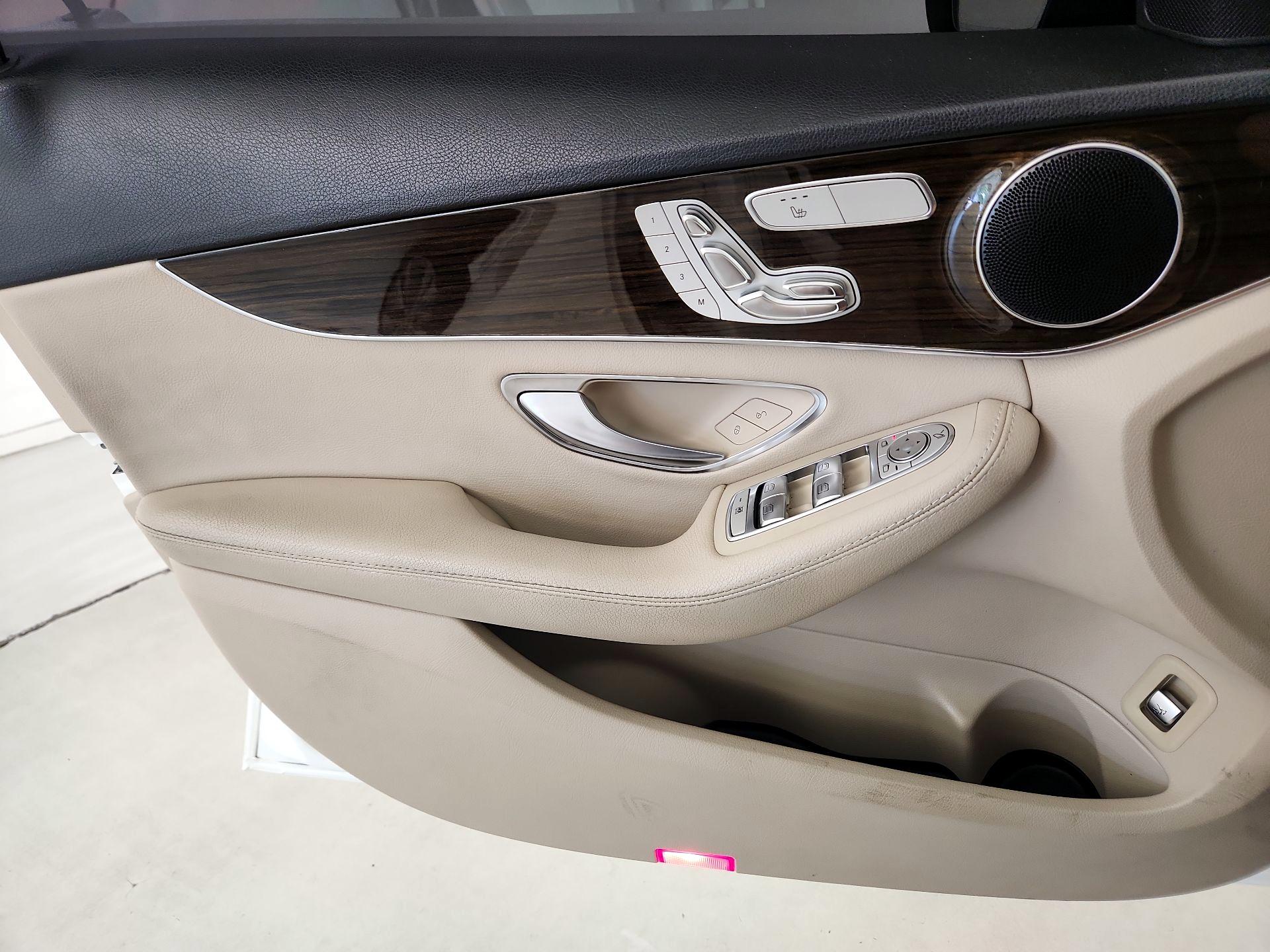 Thumbnail: 2019 Mercedes-Benz C-Class - 12