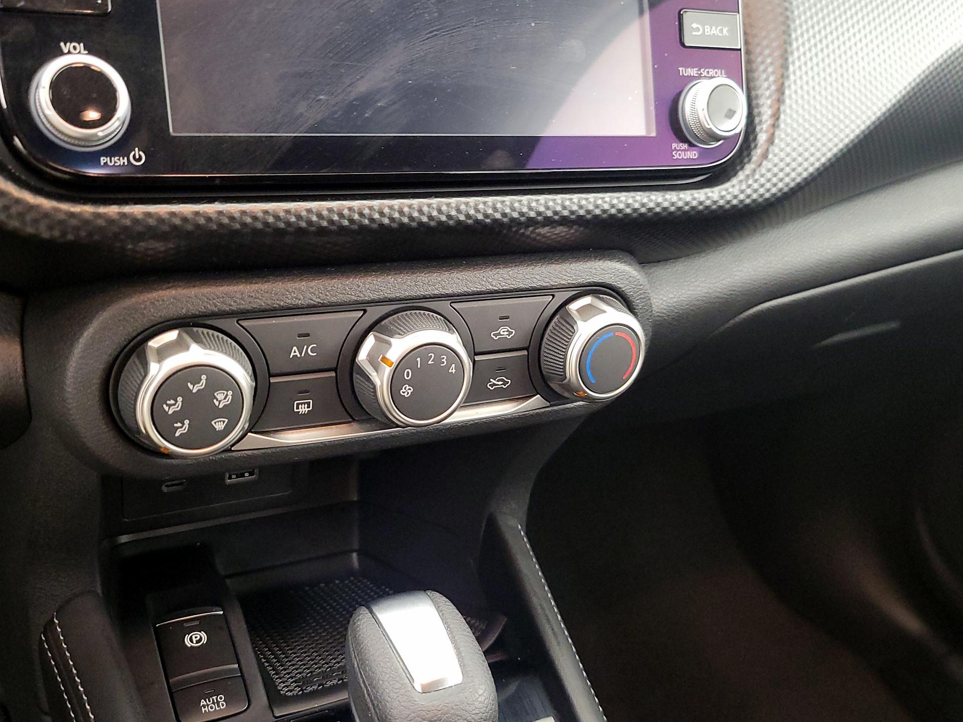 Thumbnail: 2024 Nissan Kicks - 15