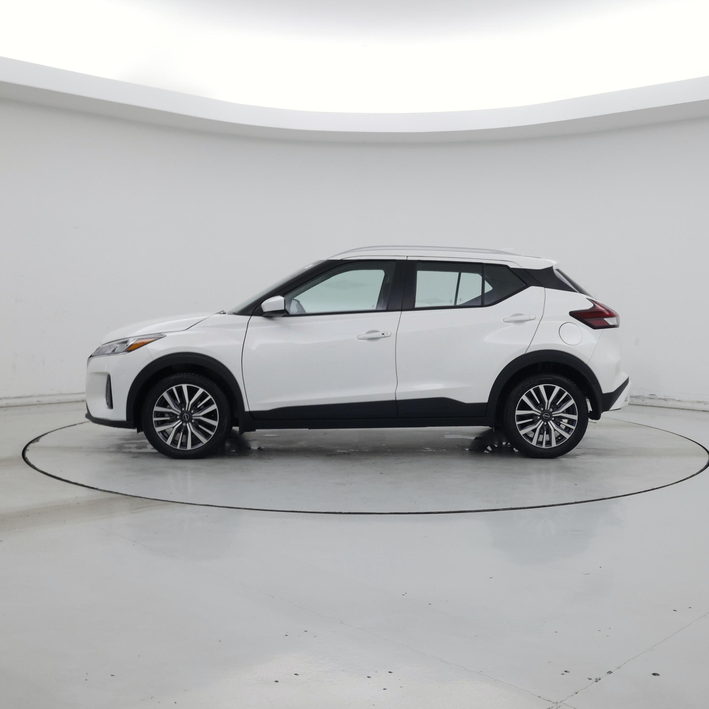 Thumbnail: 2024 Nissan Kicks - 3