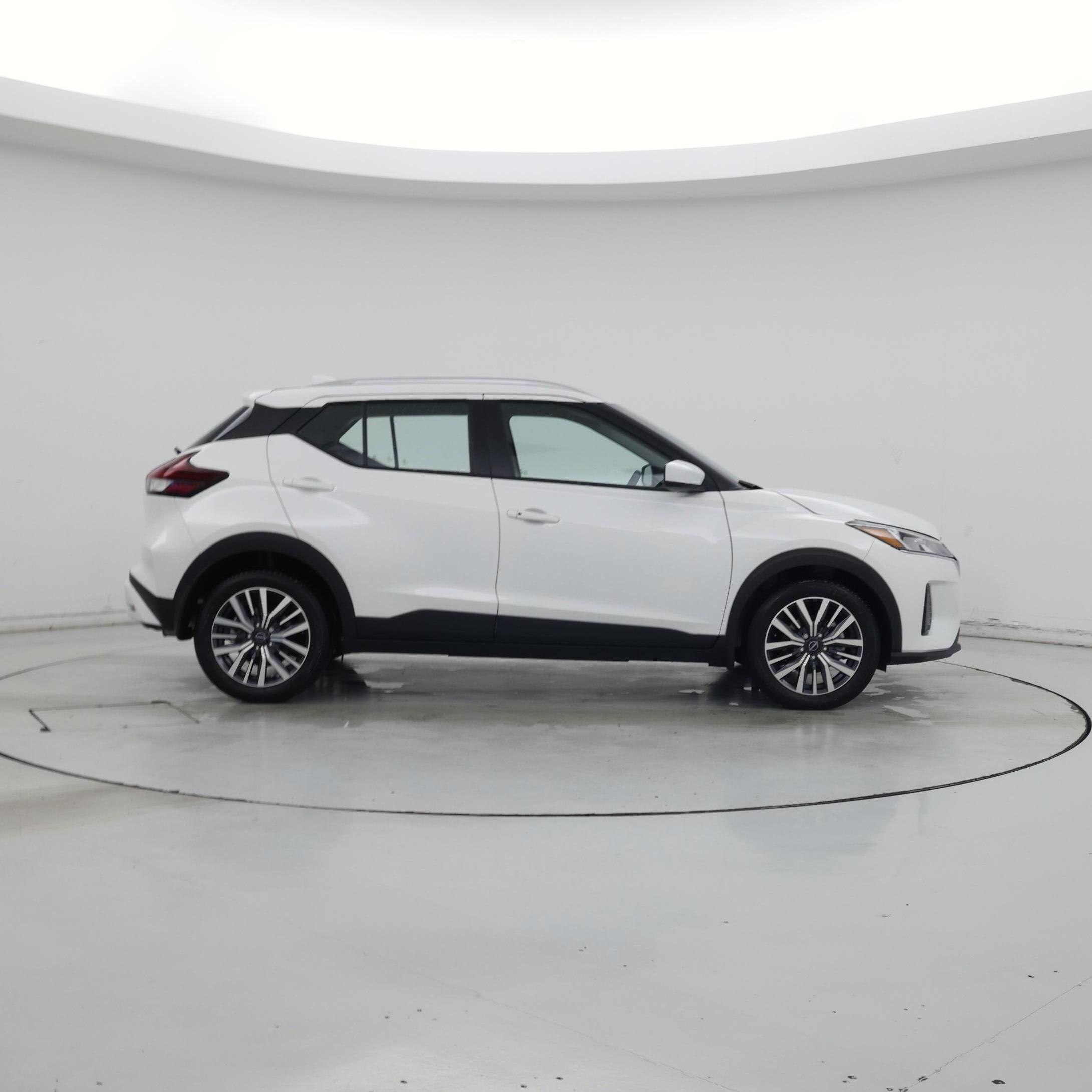 Thumbnail: 2024 Nissan Kicks - 7