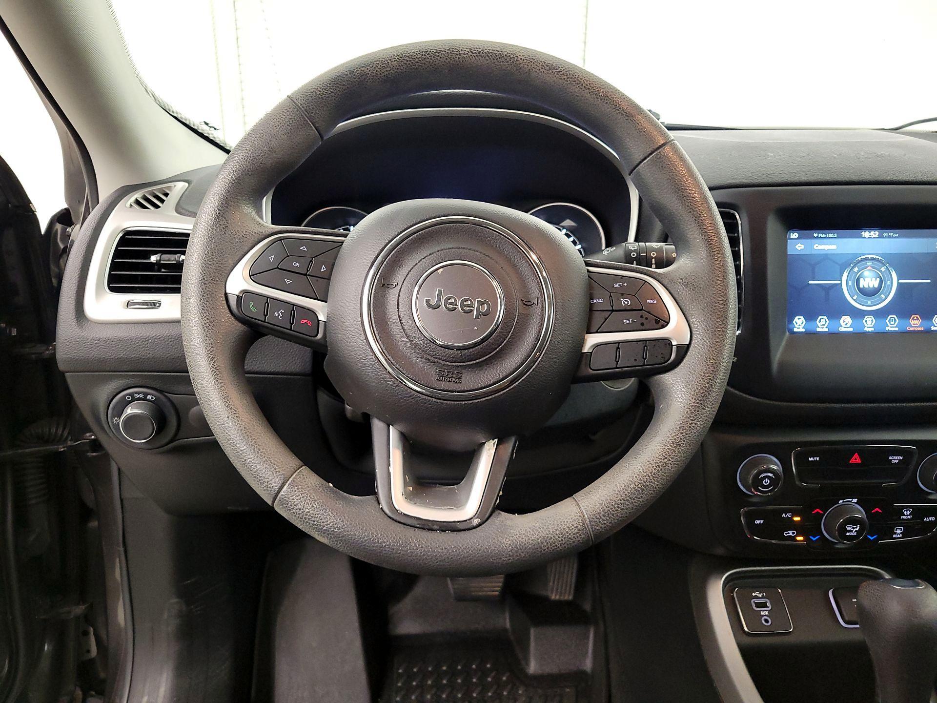 Thumbnail: 2021 Jeep Compass - 10