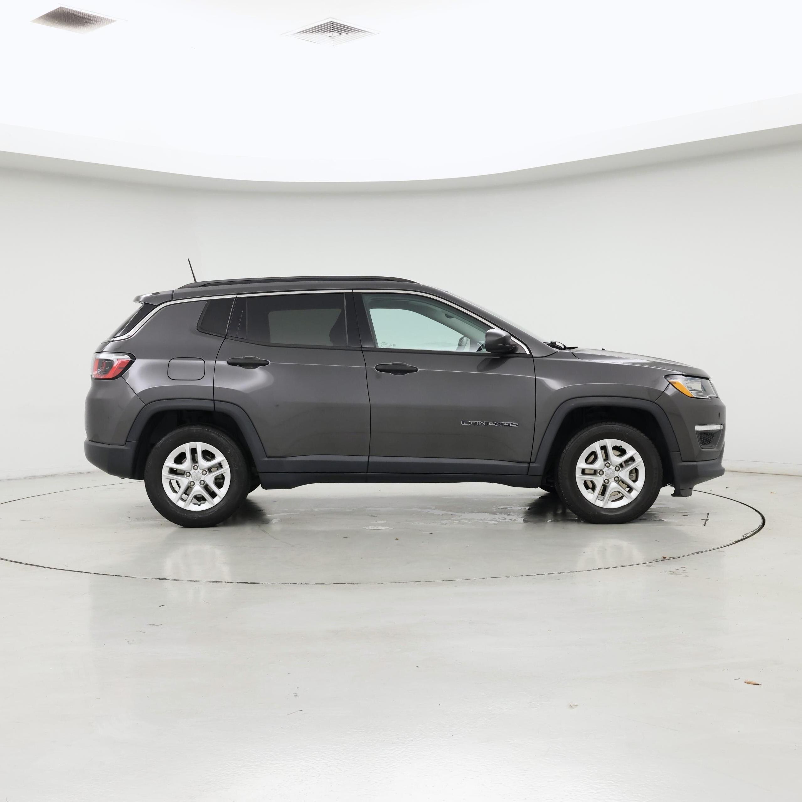 Thumbnail: 2021 Jeep Compass - 7