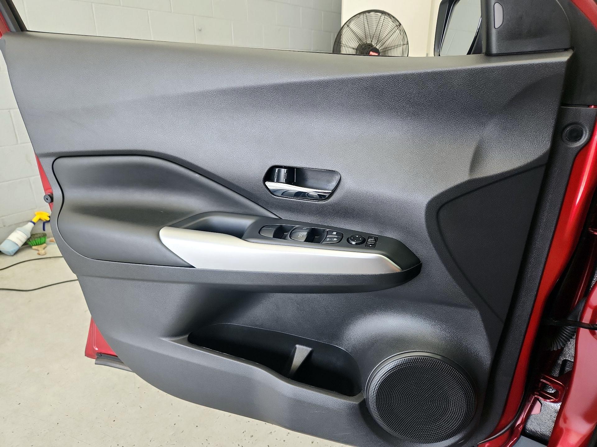 Thumbnail: 2020 Nissan Kicks - 12