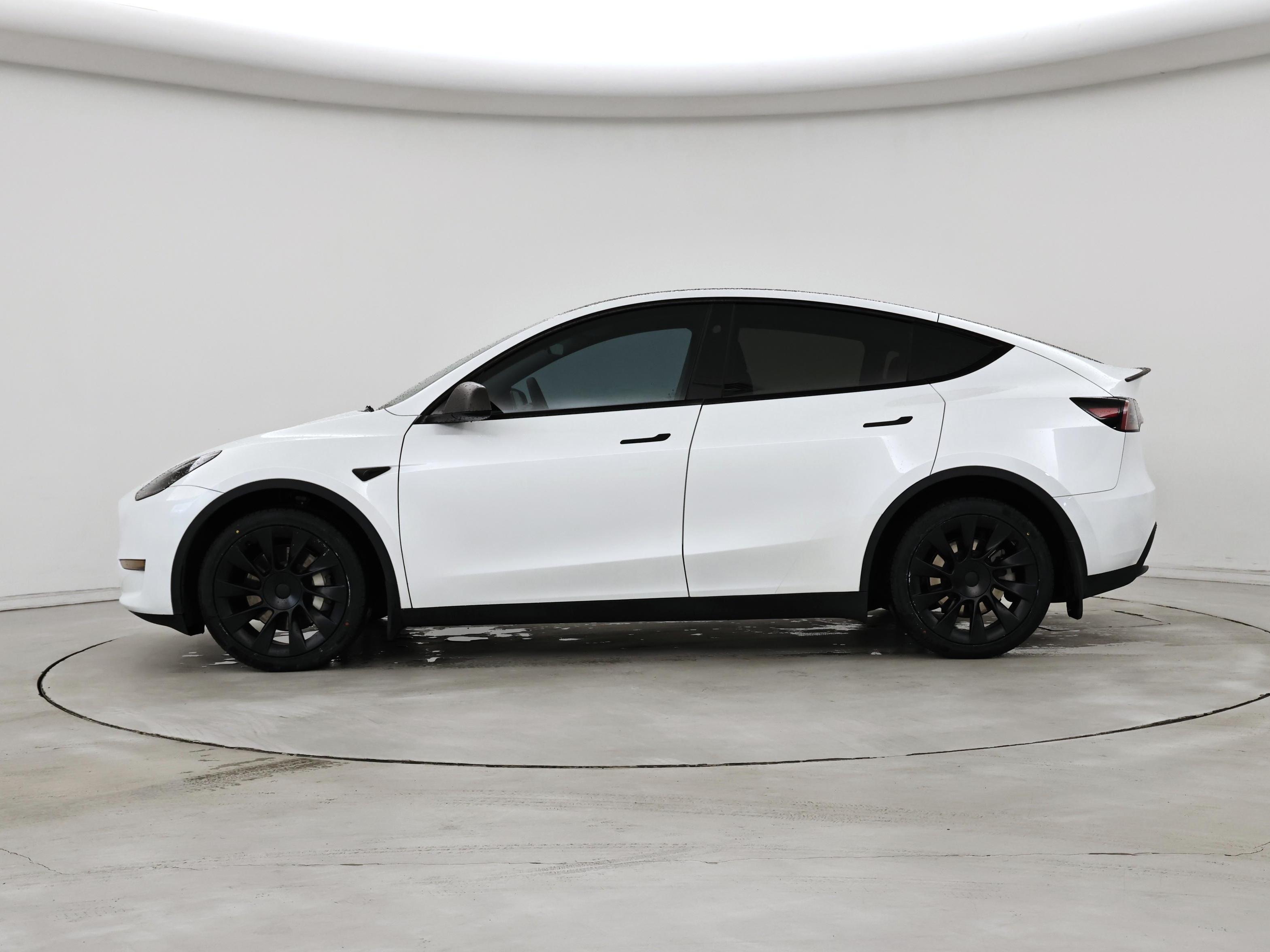 Thumbnail: 2023 Tesla Model Y - 3