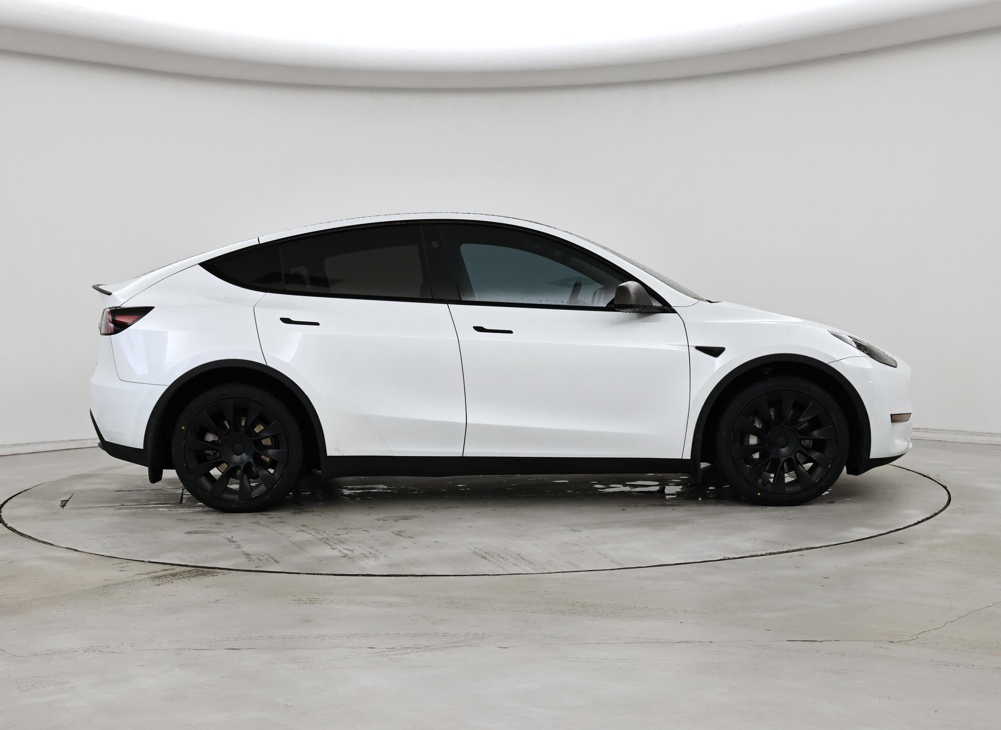 Thumbnail: 2023 Tesla Model Y - 7