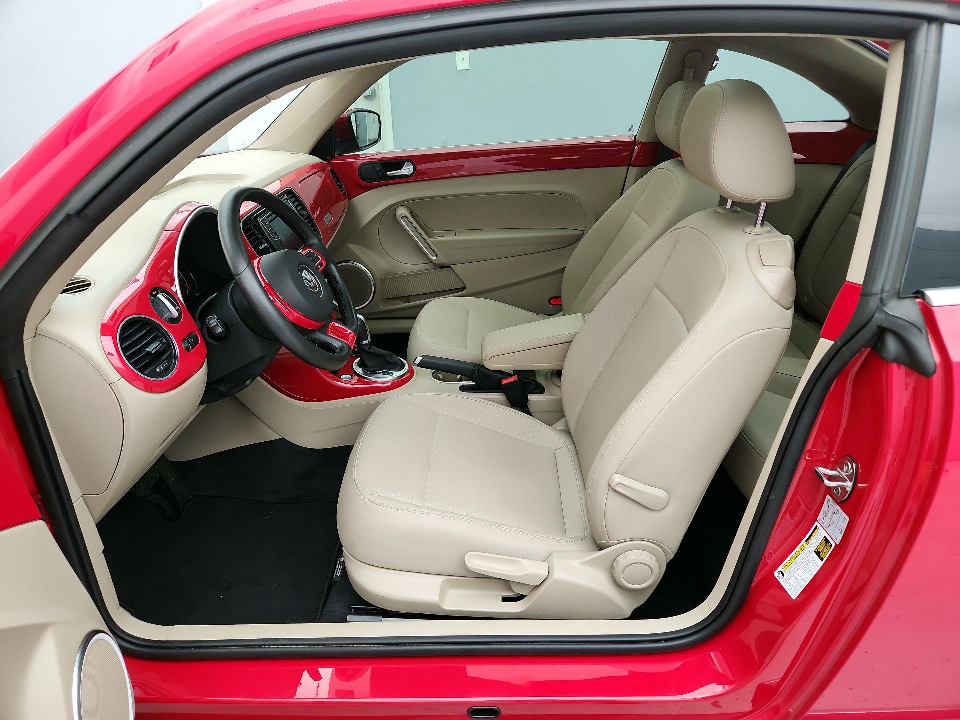 Thumbnail: 2019 Volkswagen Beetle - 11