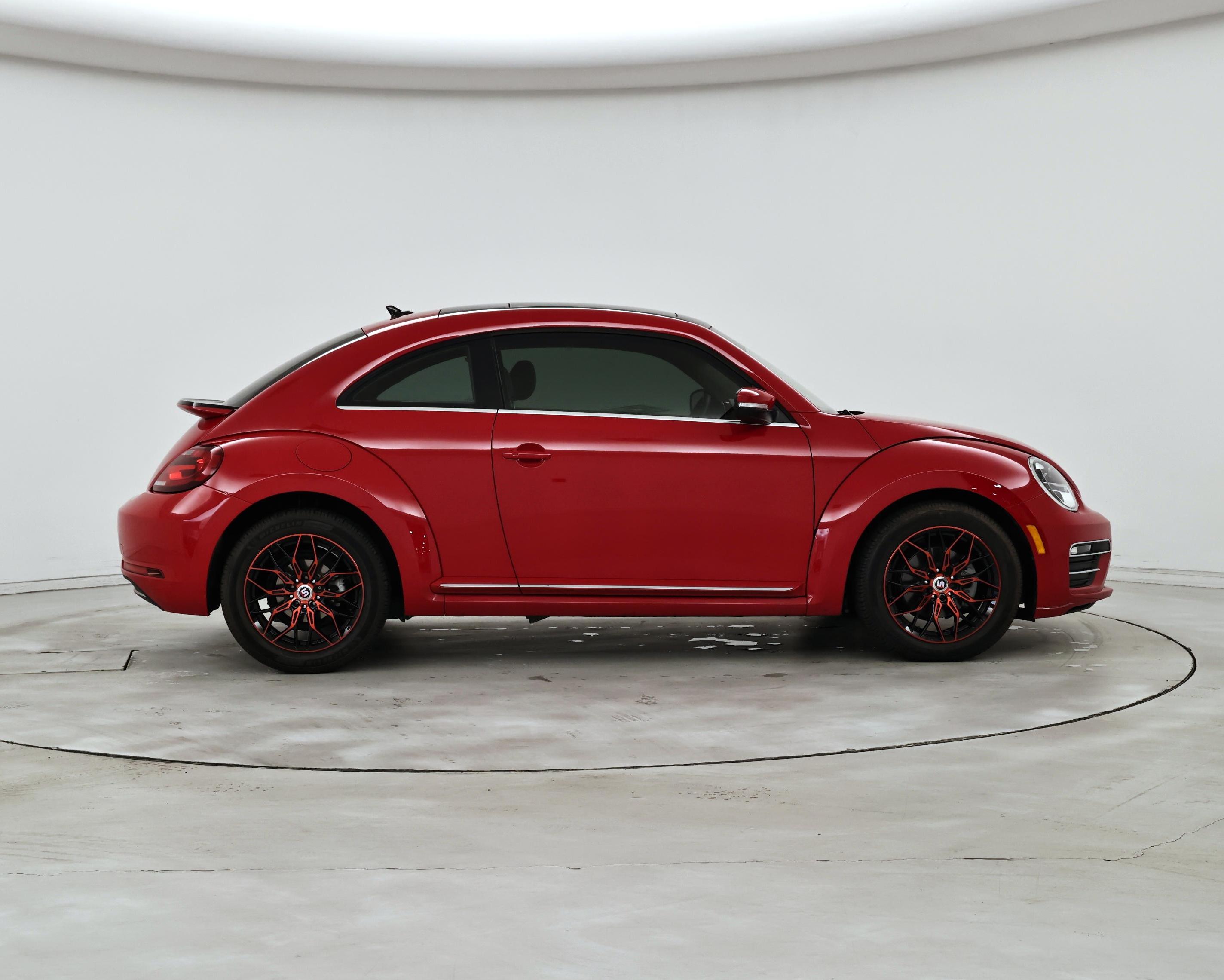 Thumbnail: 2019 Volkswagen Beetle - 7