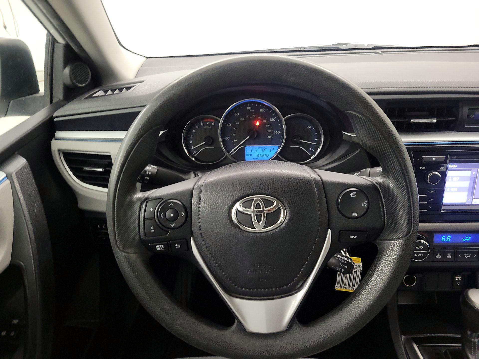 Thumbnail: 2015 Toyota Corolla - 10
