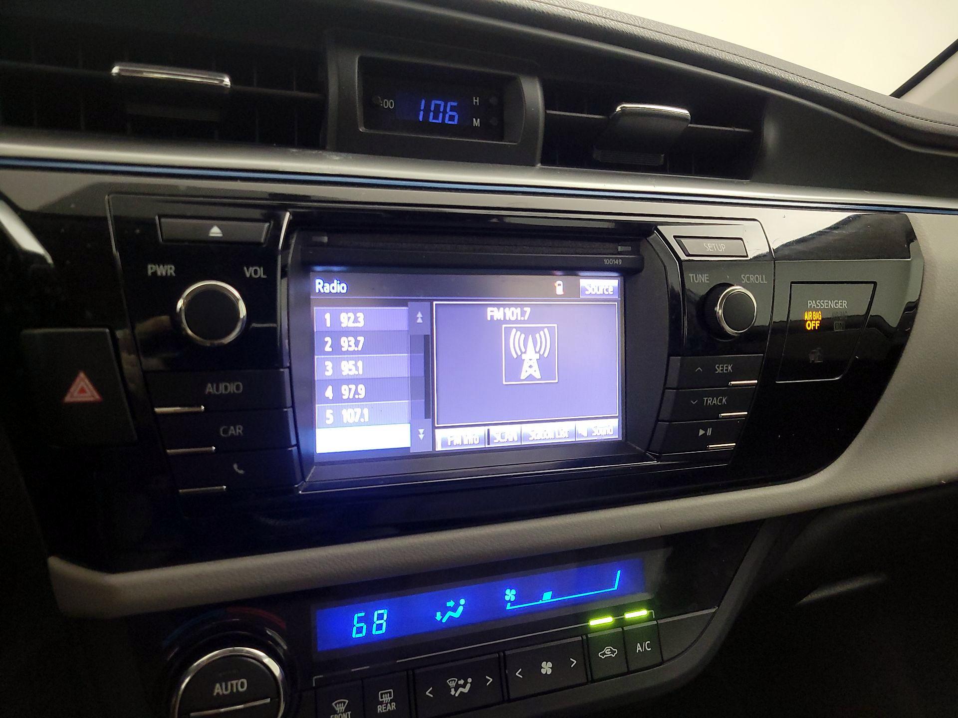 Thumbnail: 2015 Toyota Corolla - 15