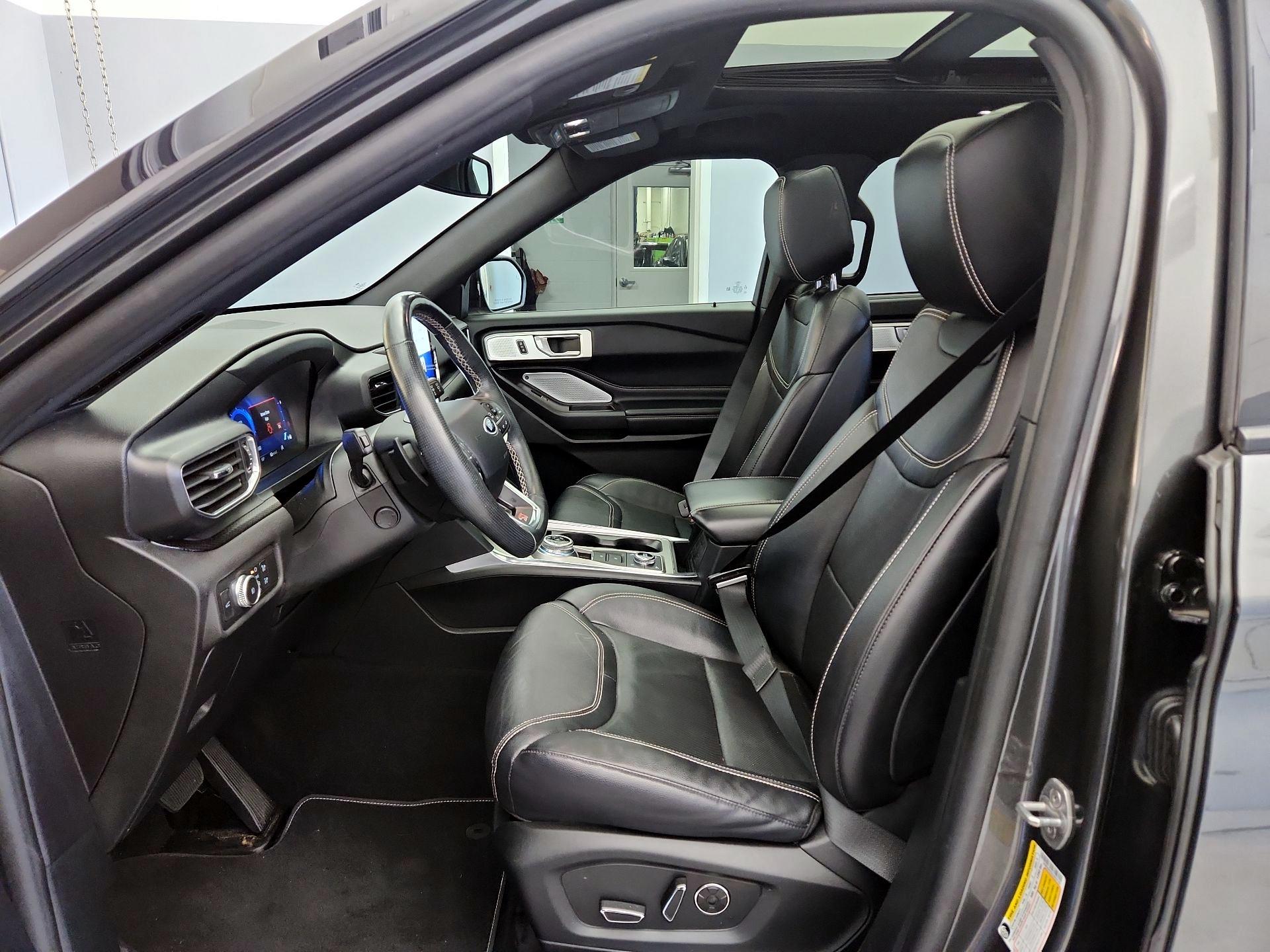 Thumbnail: 2020 Ford Explorer - 11