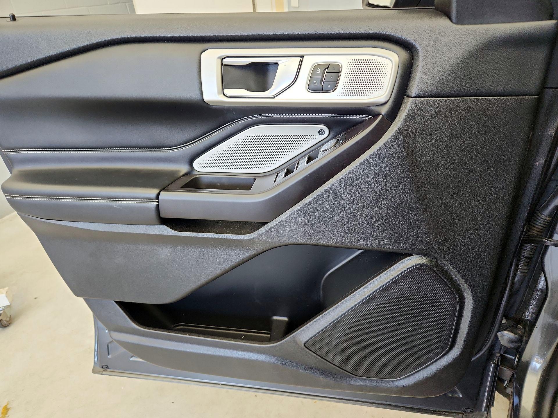 Thumbnail: 2020 Ford Explorer - 12