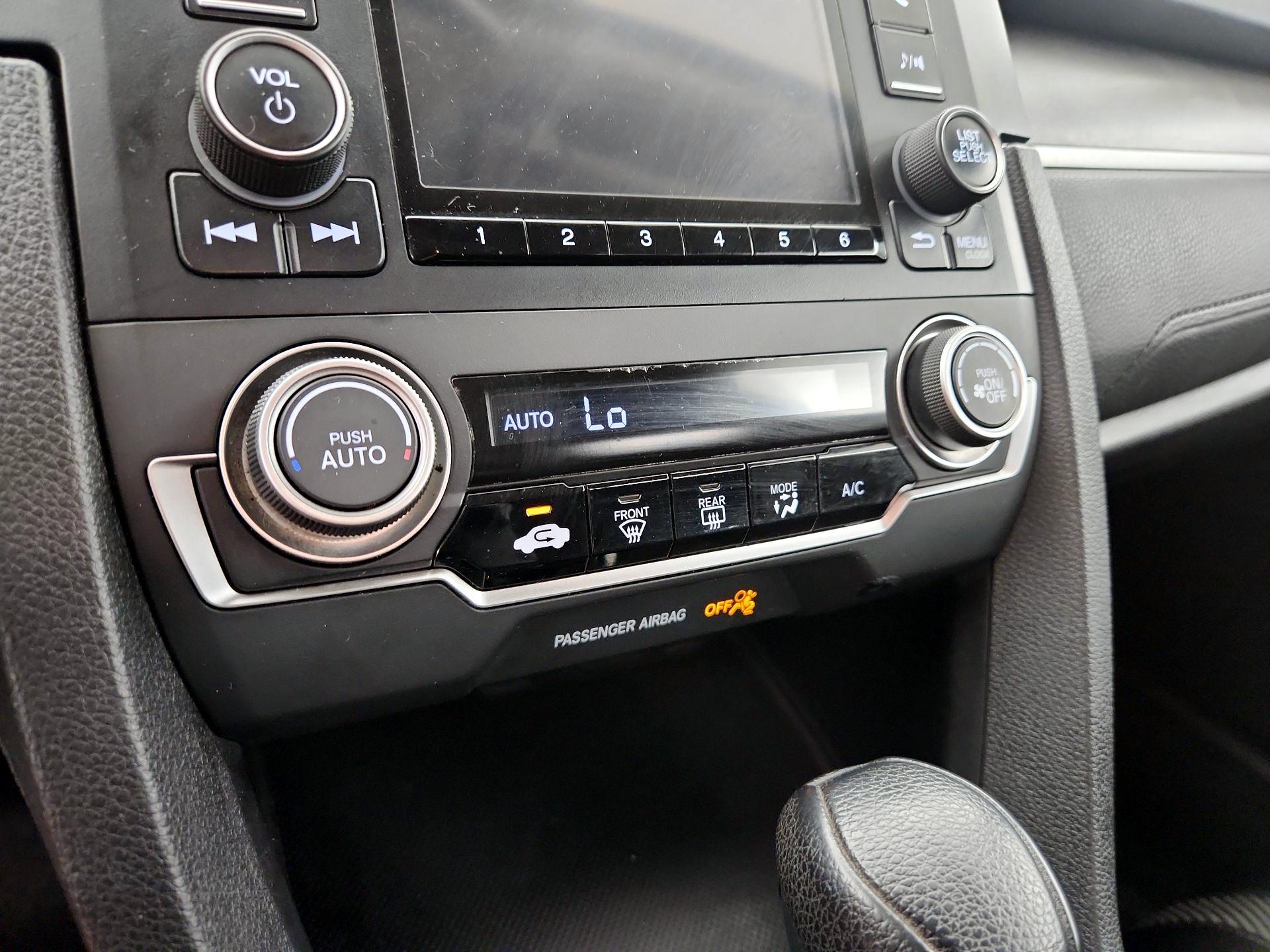 Thumbnail: 2016 Honda Civic - 16