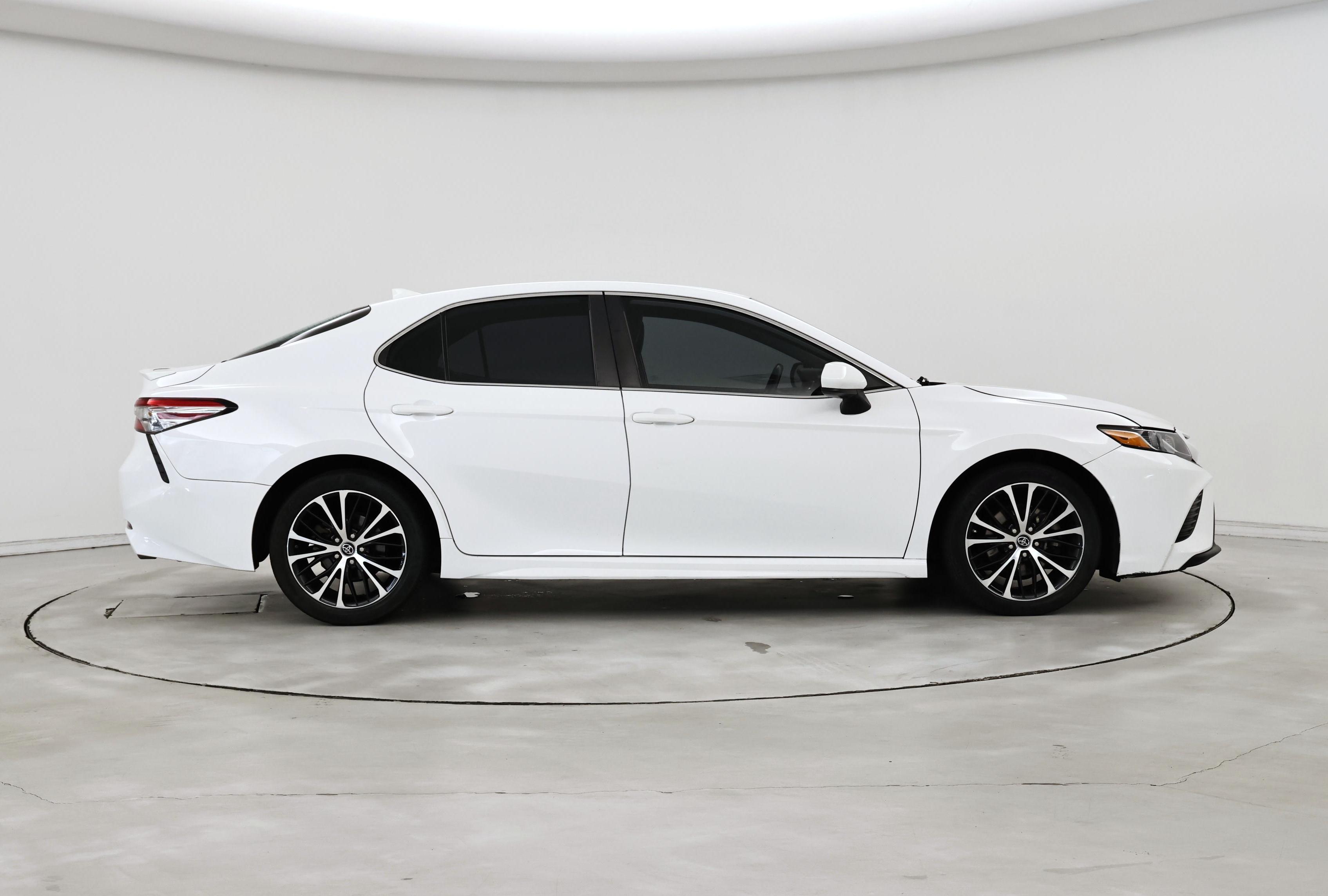 Thumbnail: 2019 Toyota Camry - 7