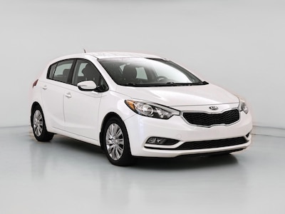 White 2016 Kia Forte5 LX