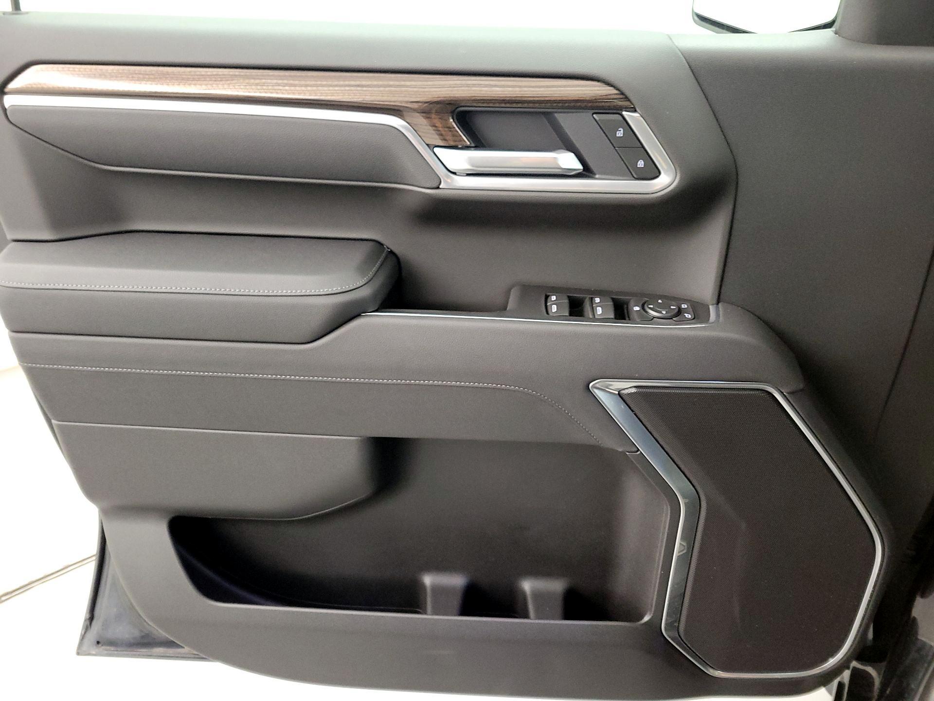 Thumbnail: 2023 Chevrolet Silverado 1500 - 12
