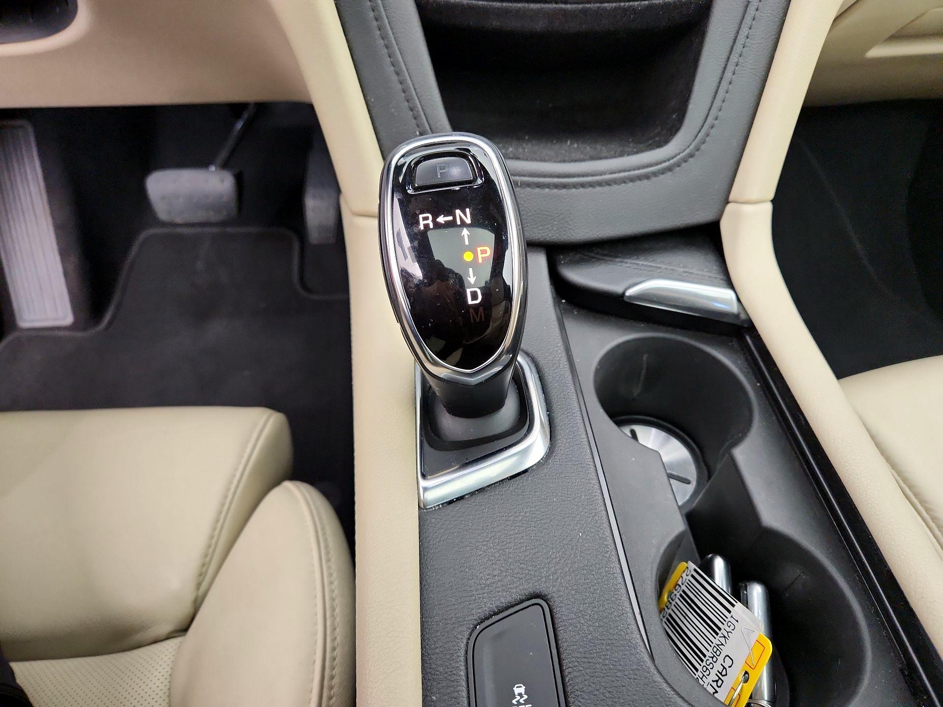 Thumbnail: 2017 Cadillac XT5 - 17