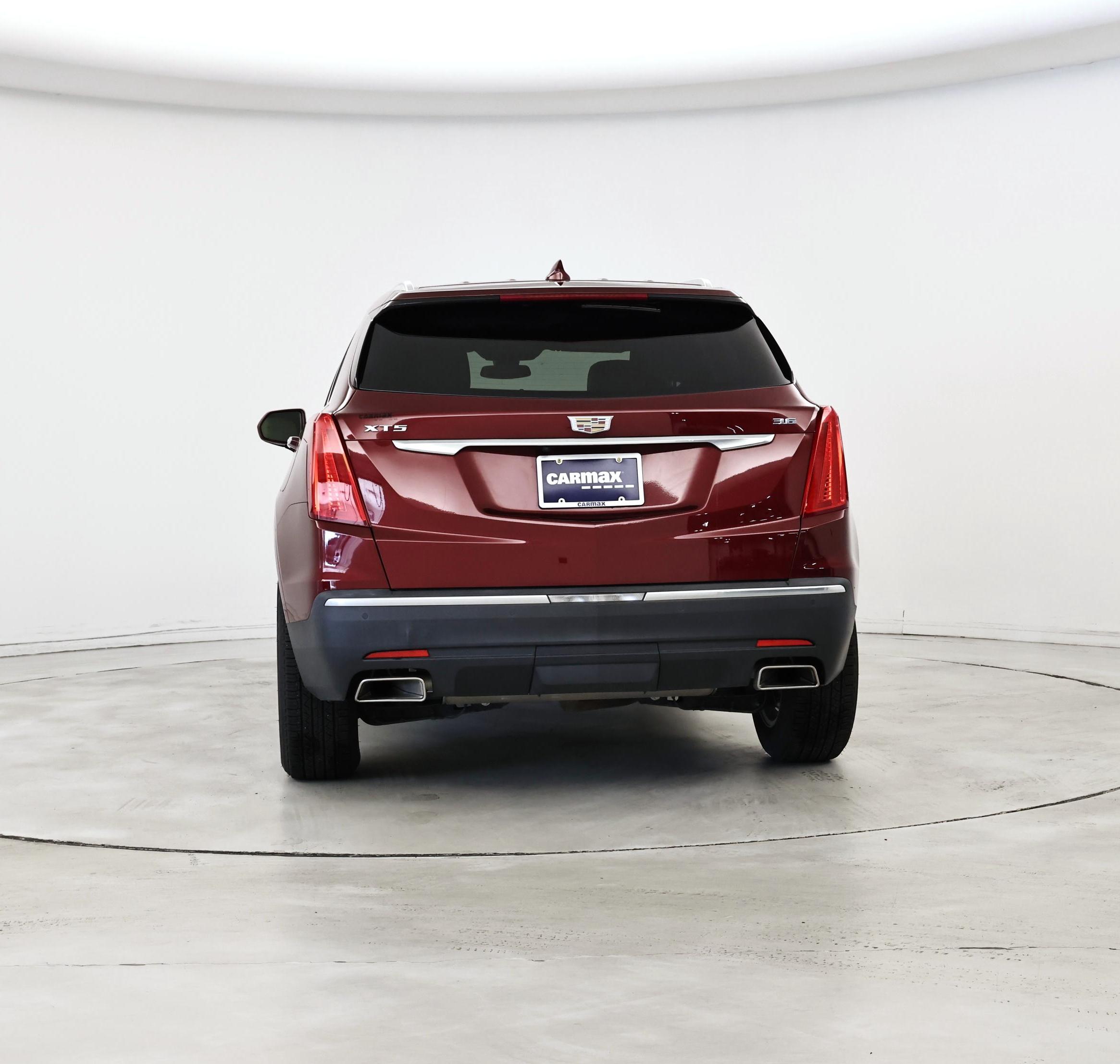 Thumbnail: 2017 Cadillac XT5 - 6