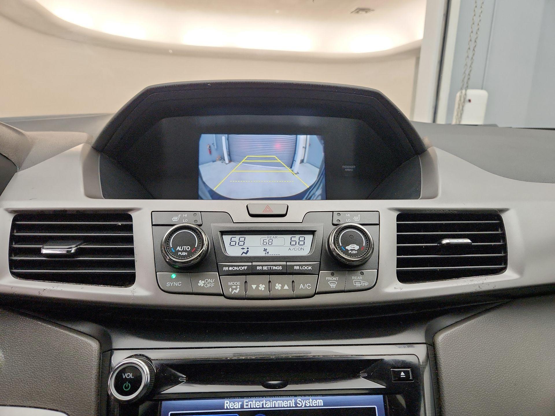 Thumbnail: 2016 Honda Odyssey - 14