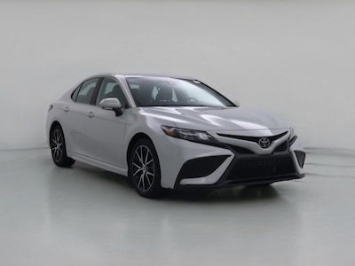 White 2023 Toyota Camry SE