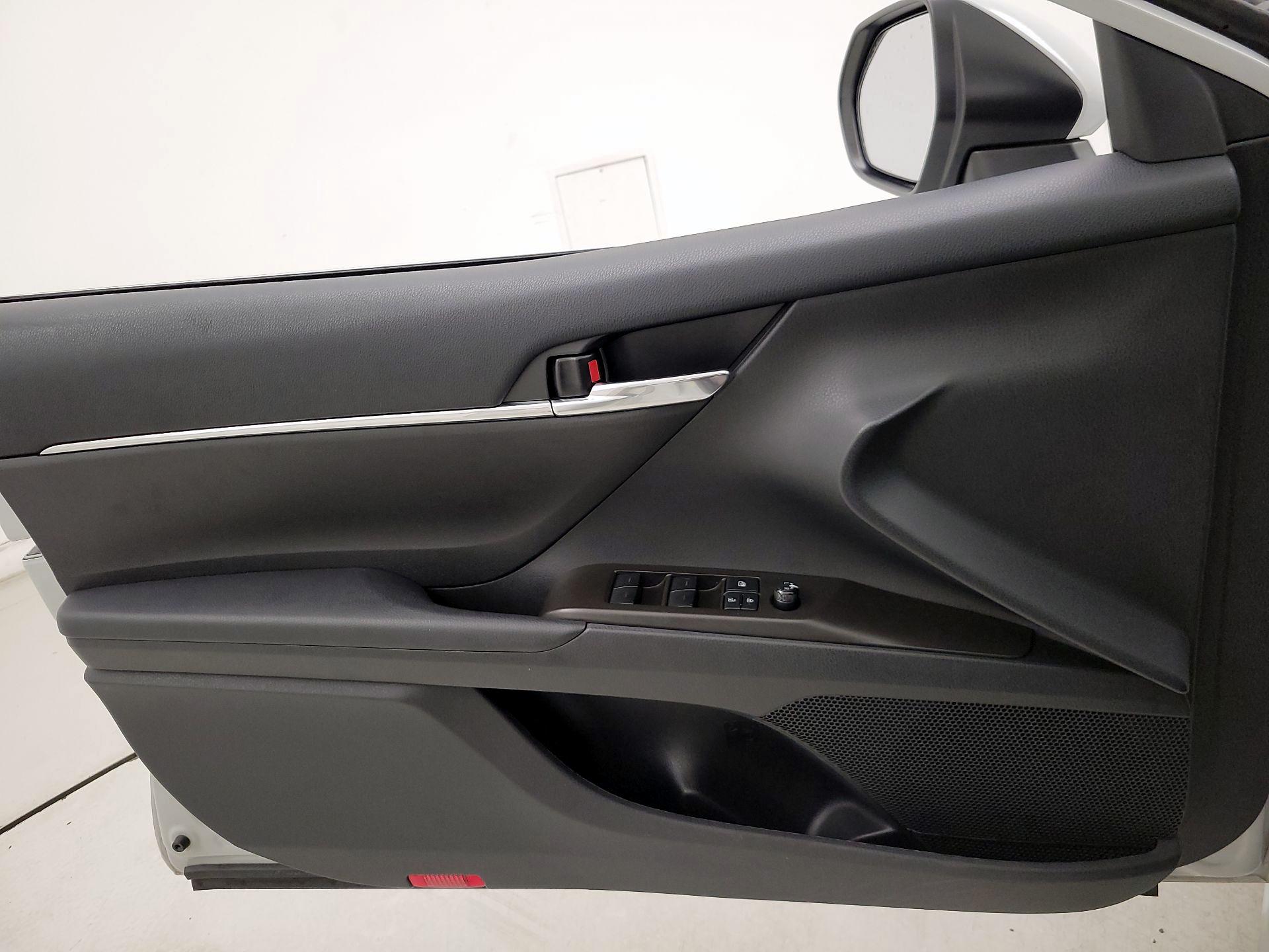 Thumbnail: 2023 Toyota Camry - 12