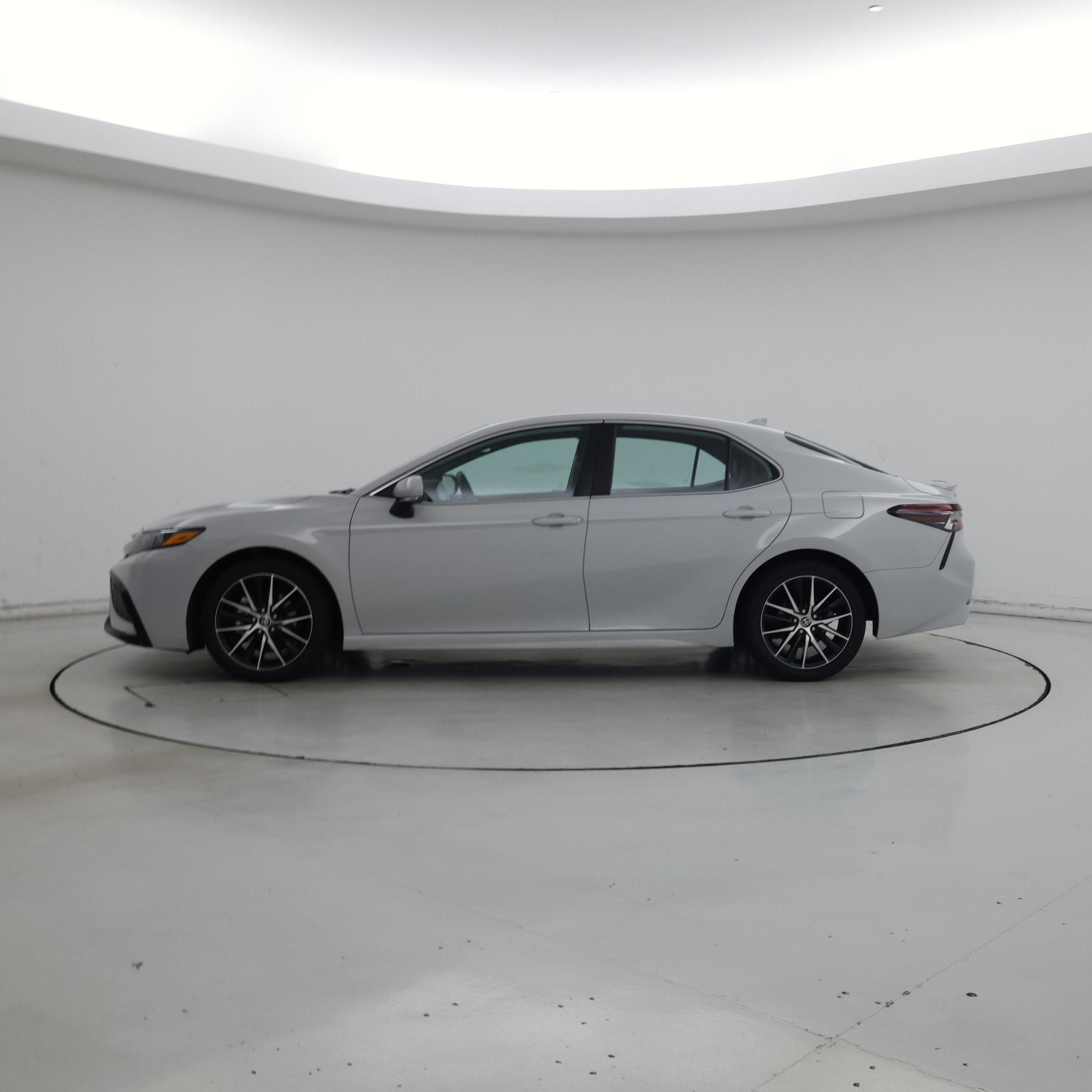 Thumbnail: 2023 Toyota Camry - 3