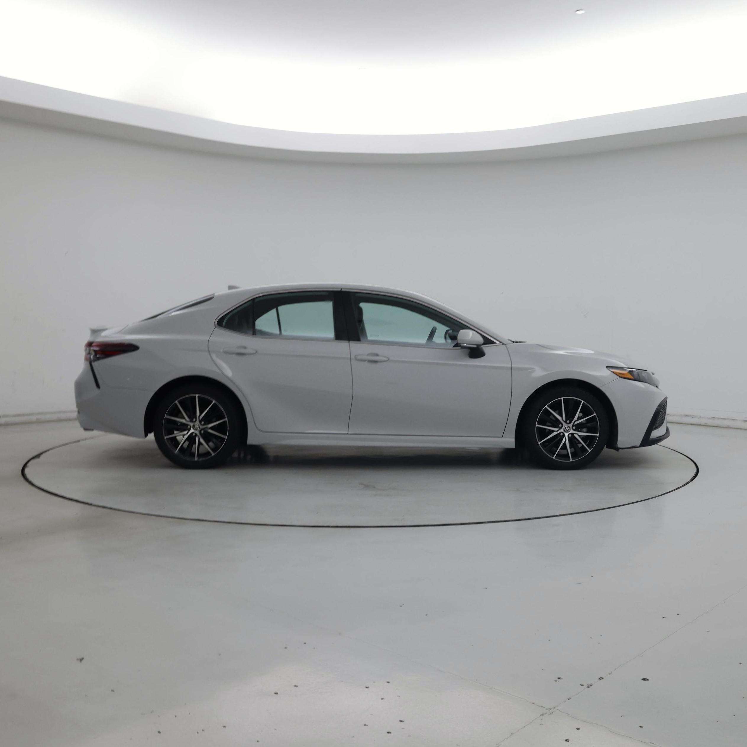 Thumbnail: 2023 Toyota Camry - 7