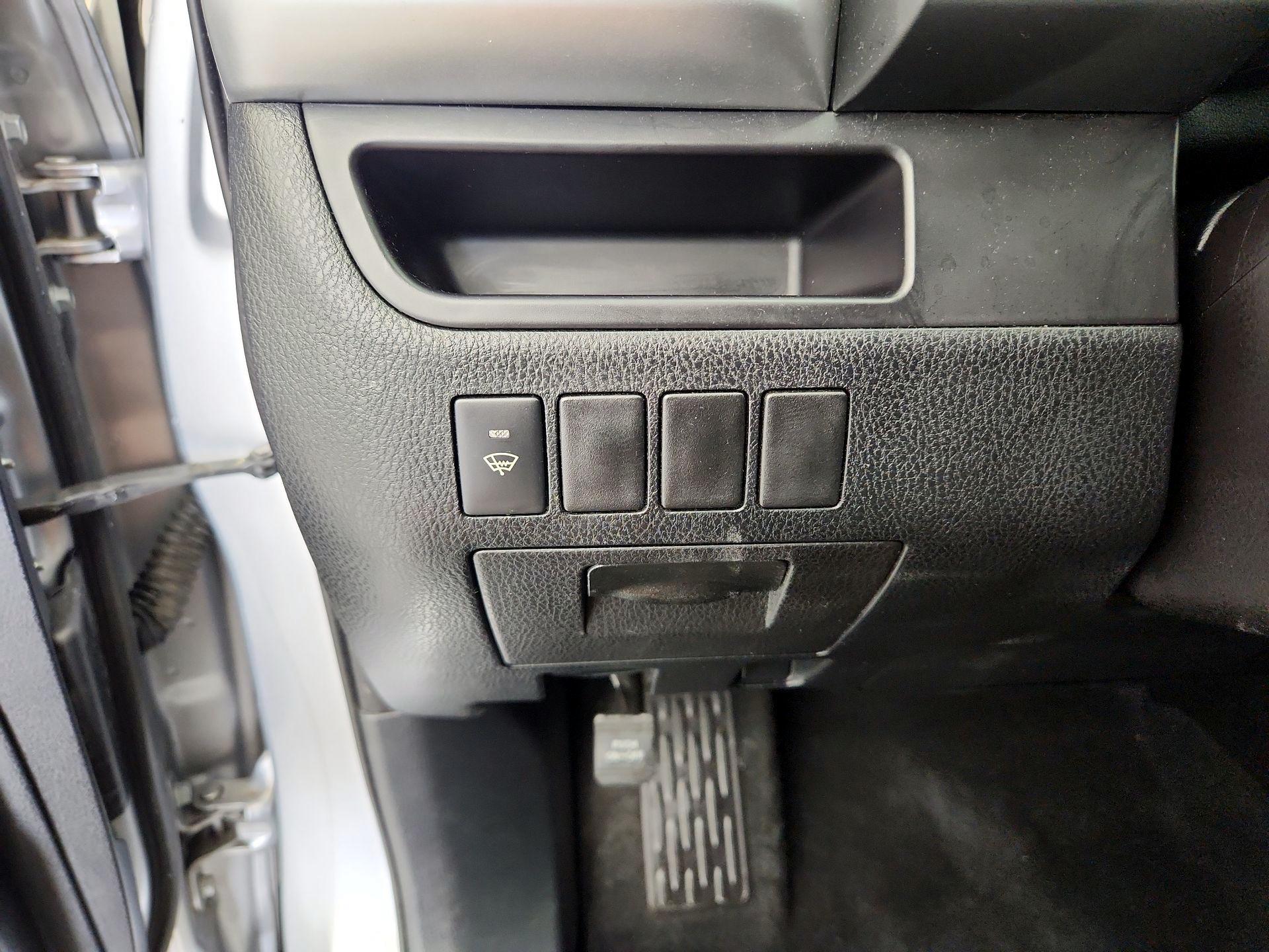 Thumbnail: 2015 Toyota Highlander - 13