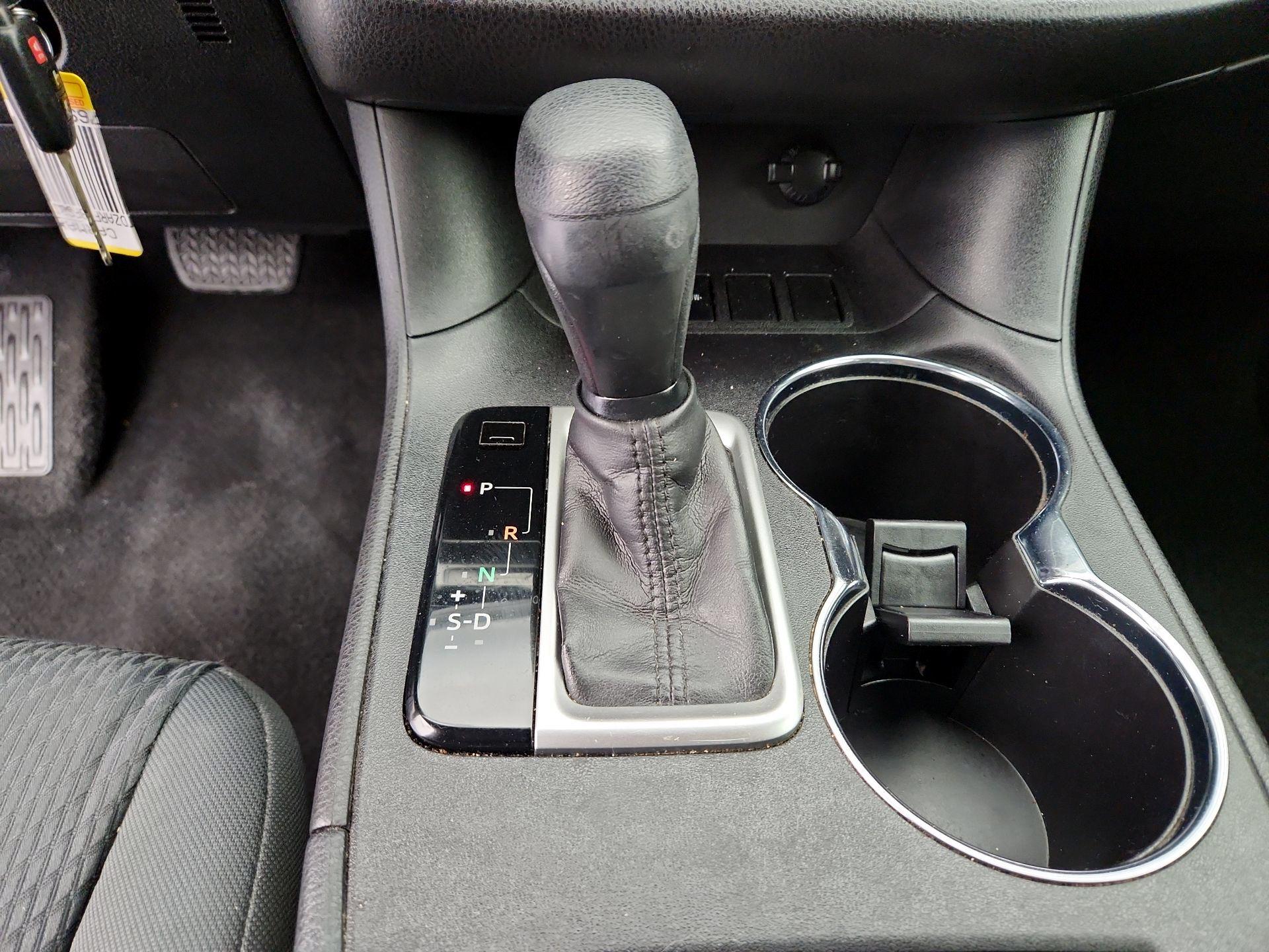 Thumbnail: 2015 Toyota Highlander - 17