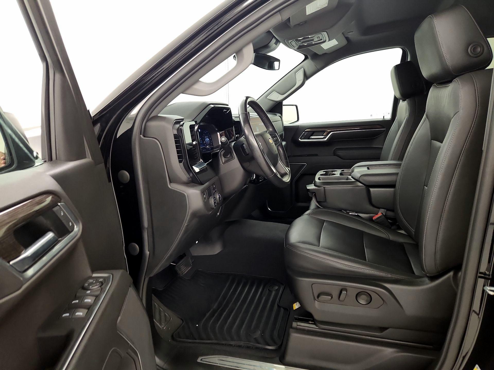 Thumbnail: 2022 Chevrolet Silverado 1500 - 11