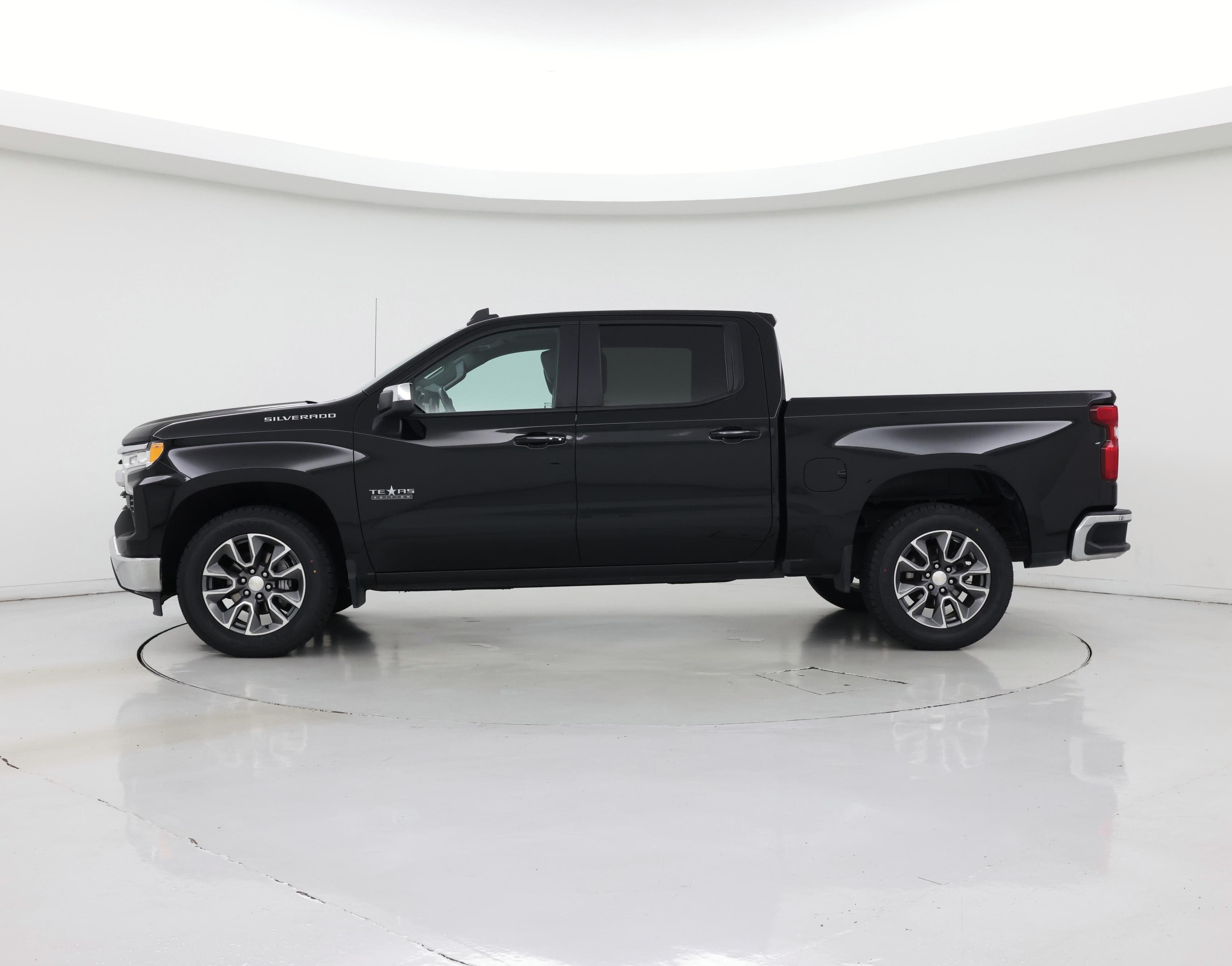 Thumbnail: 2022 Chevrolet Silverado 1500 - 3