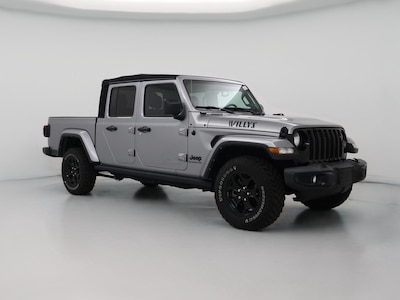 Silver 2021 Jeep Gladiator Willy's